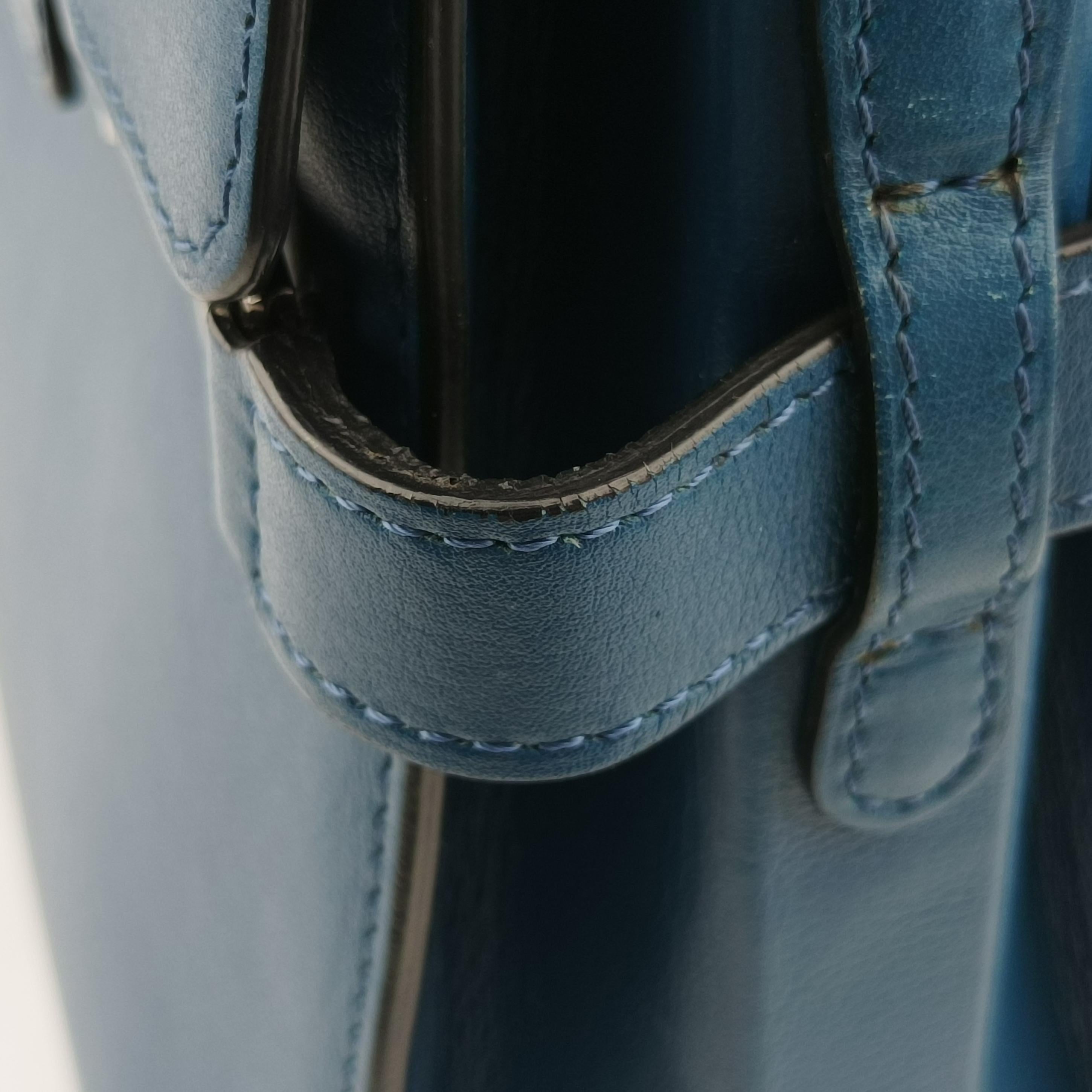 Secondhand Delvaux Tan pete Blue Leather  shoulderbag | stylenewstar