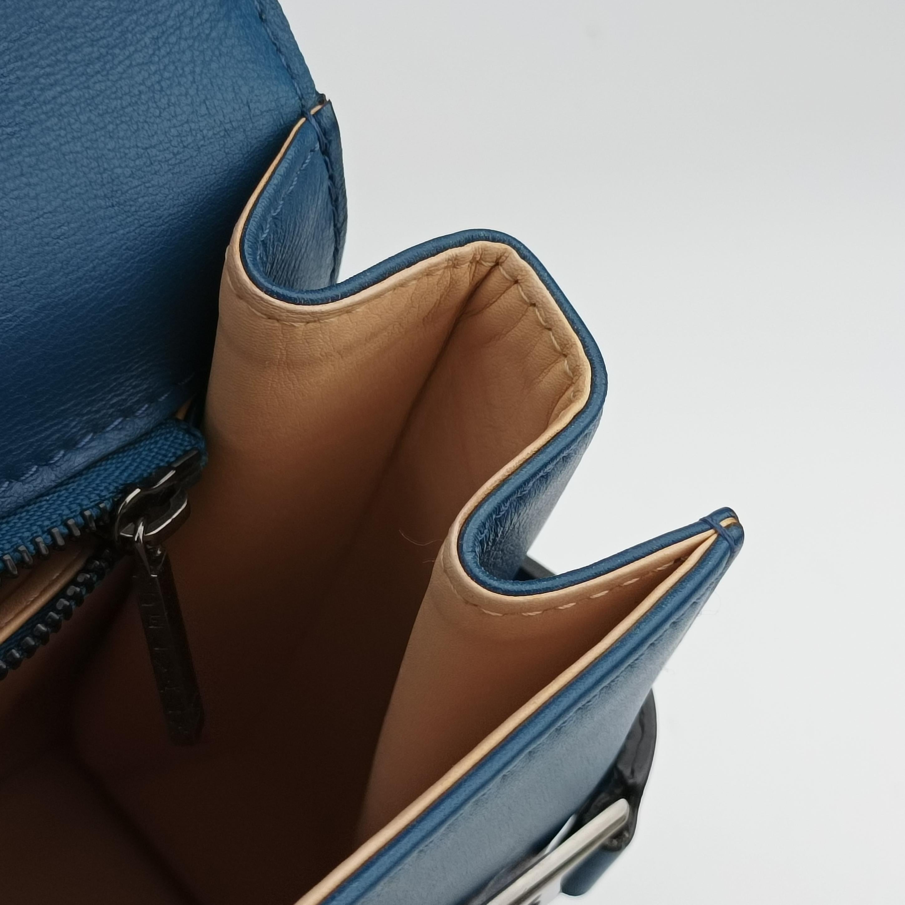 Secondhand Delvaux Tan pete Blue Leather  shoulderbag | stylenewstar