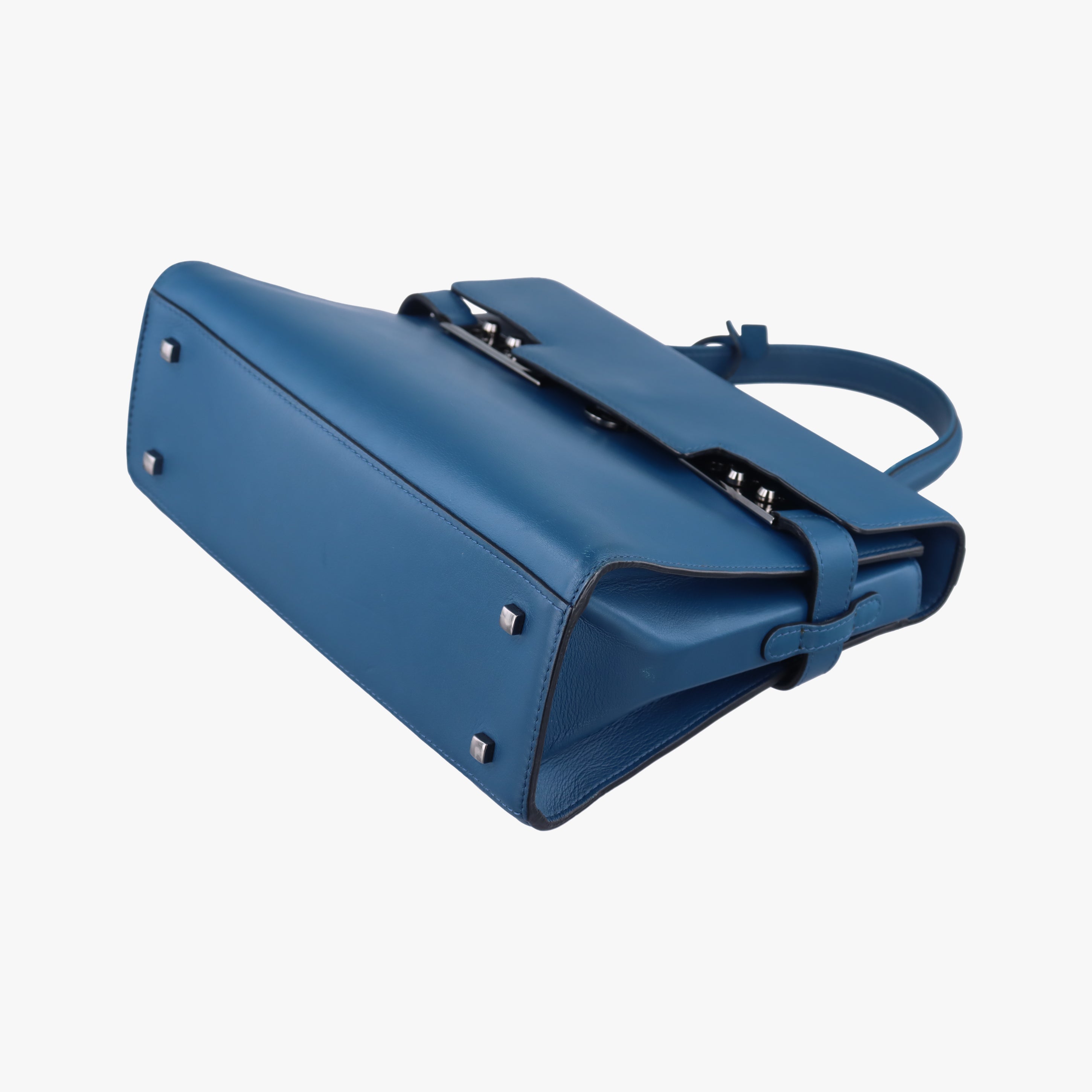 Secondhand Delvaux Tan pete Blue Leather  shoulderbag | stylenewstar