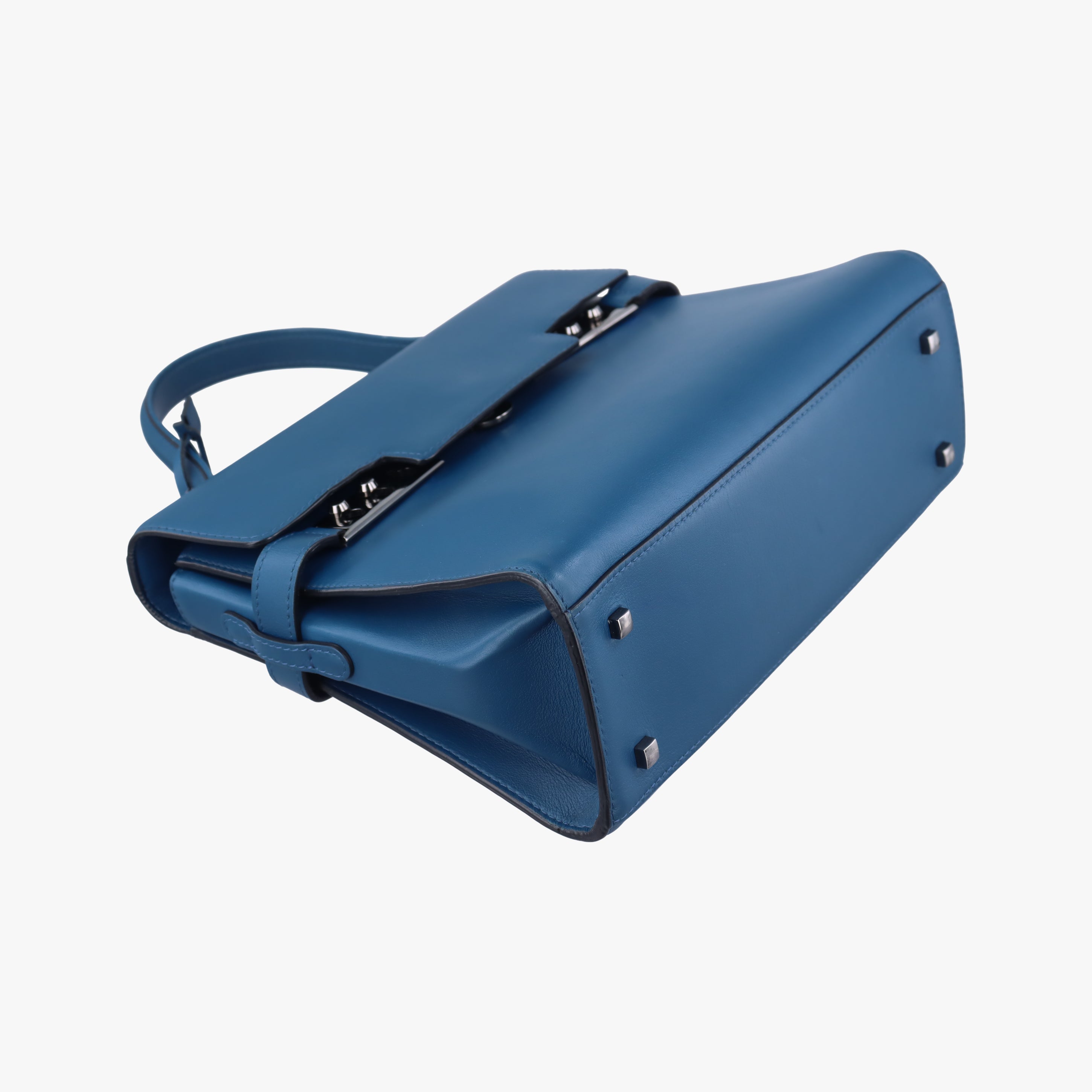 Secondhand Delvaux Tan pete Blue Leather  shoulderbag | stylenewstar