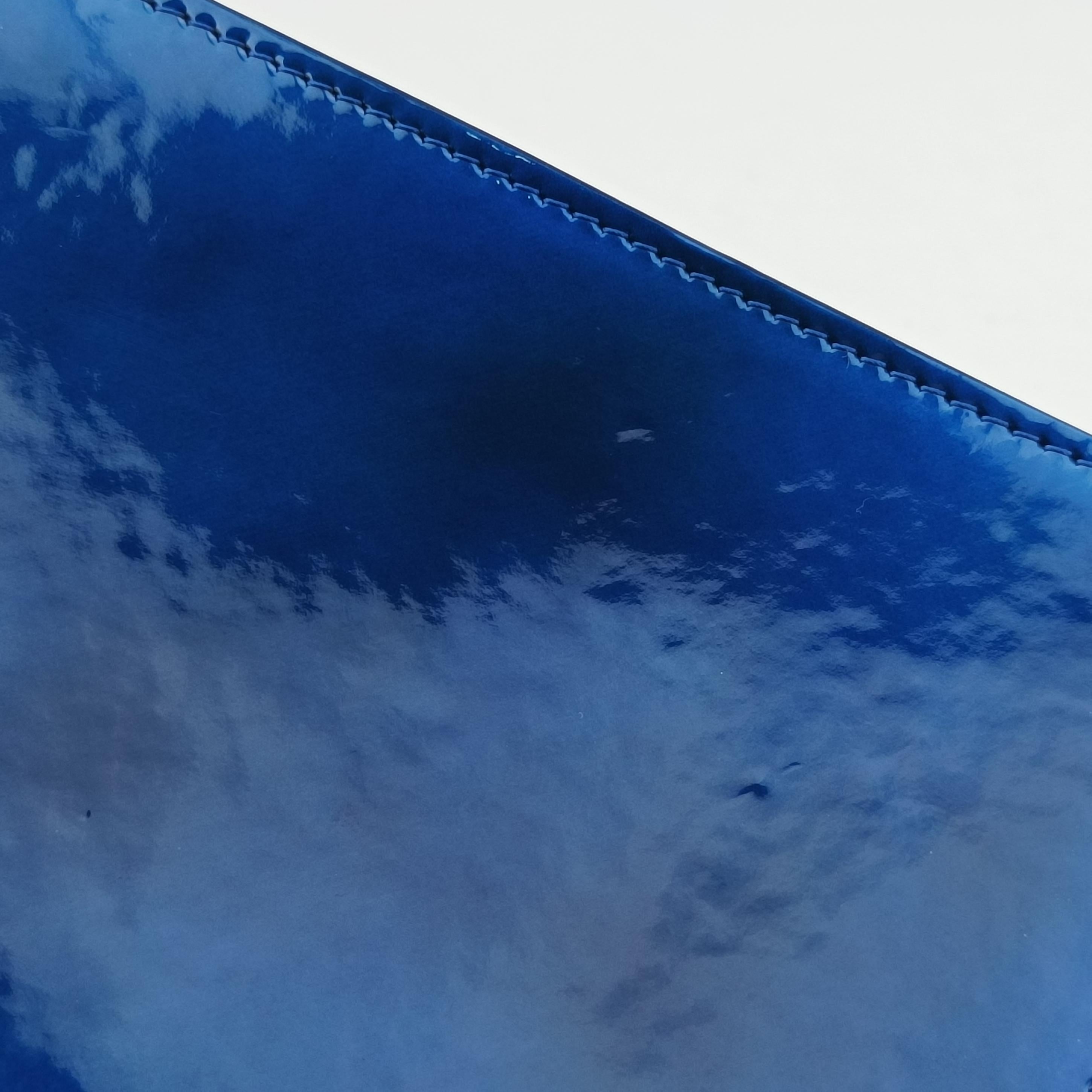Pre-owned Chanel CC phone holder Blue Patent A92304 crossbodybag | stylenewstar