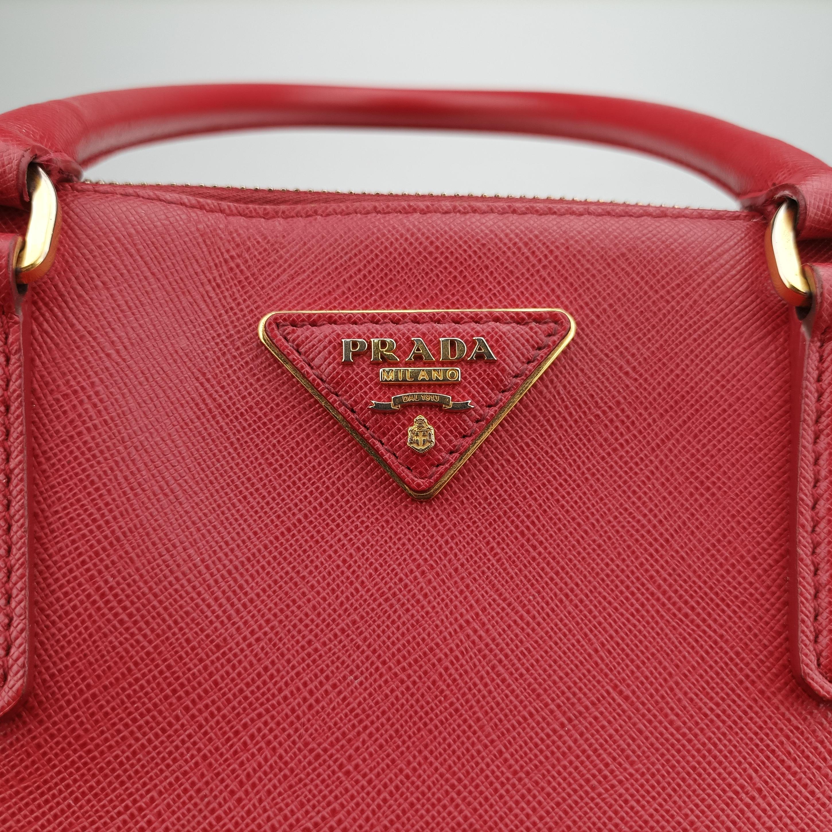 Secondhand Prada Galleria Red SAFFIANO Leather BN2274 shoulderbag | stylenewstar
