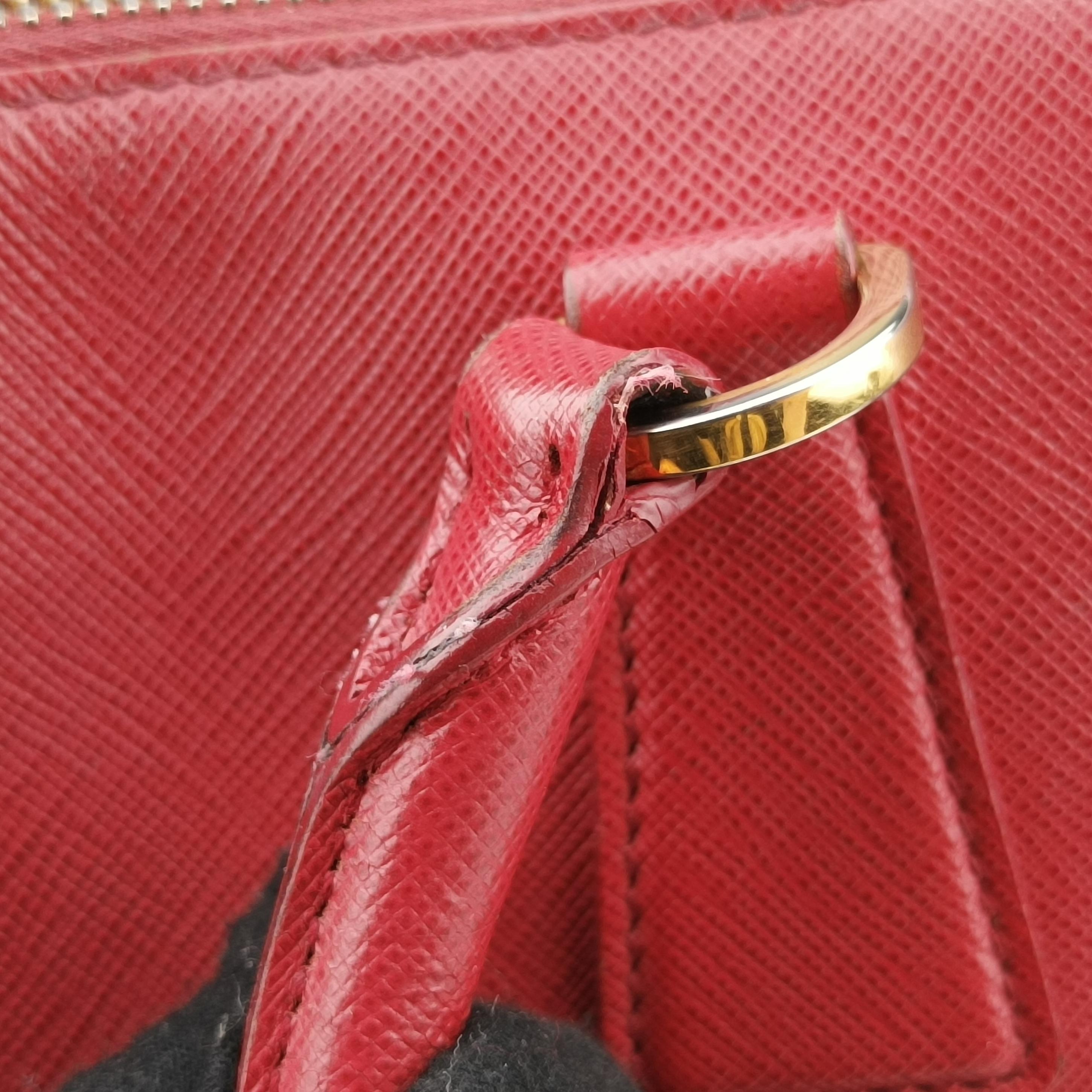 Secondhand Prada Galleria Red SAFFIANO Leather BN2274 shoulderbag | stylenewstar