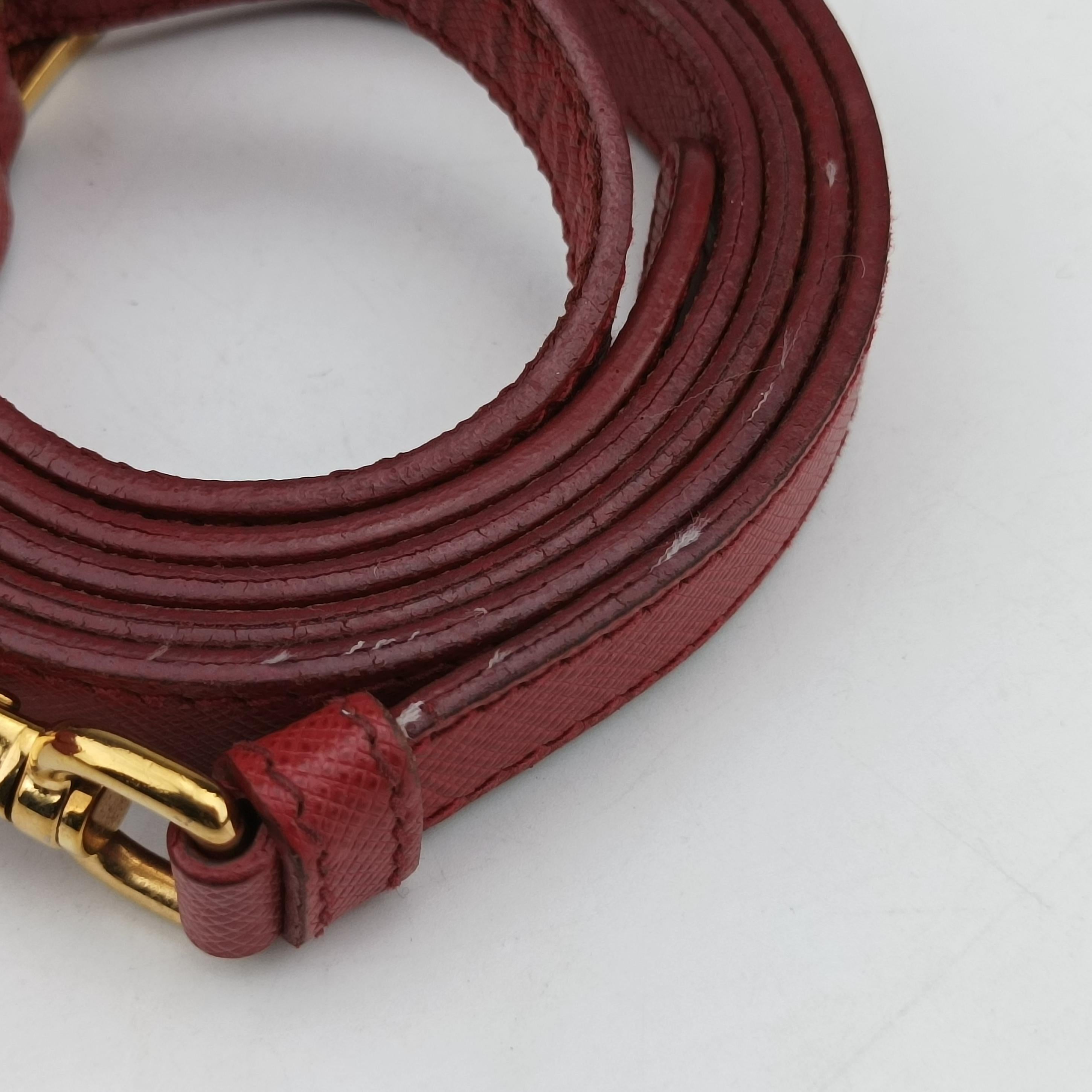 Secondhand Prada Galleria Red SAFFIANO Leather BN2274 shoulderbag | stylenewstar