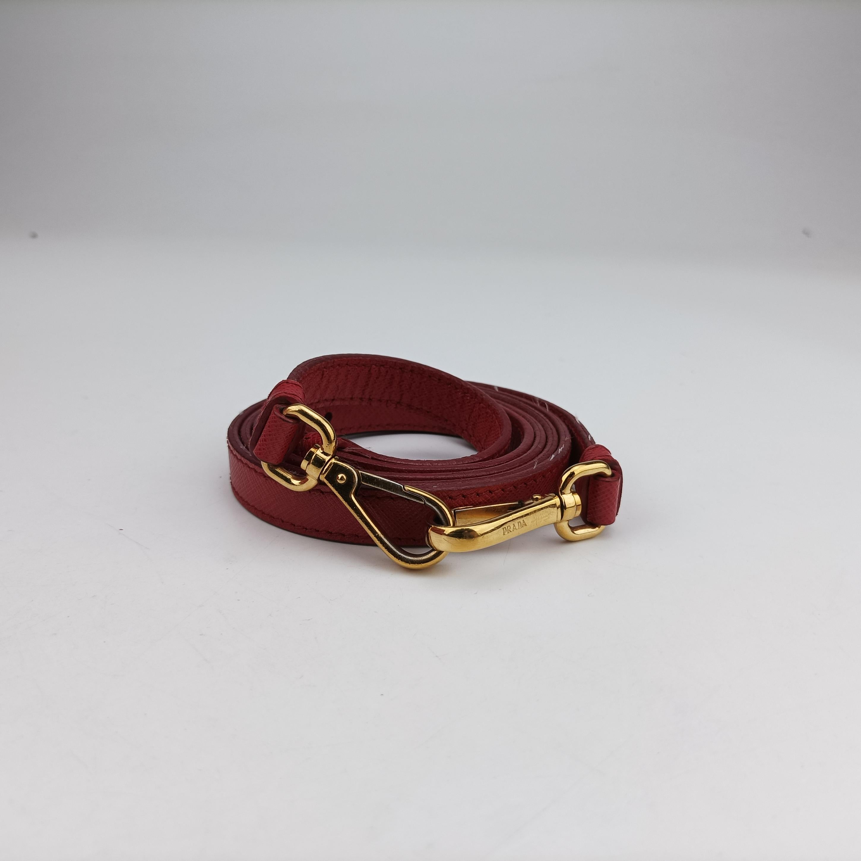 Secondhand Prada Galleria Red SAFFIANO Leather BN2274 shoulderbag | stylenewstar