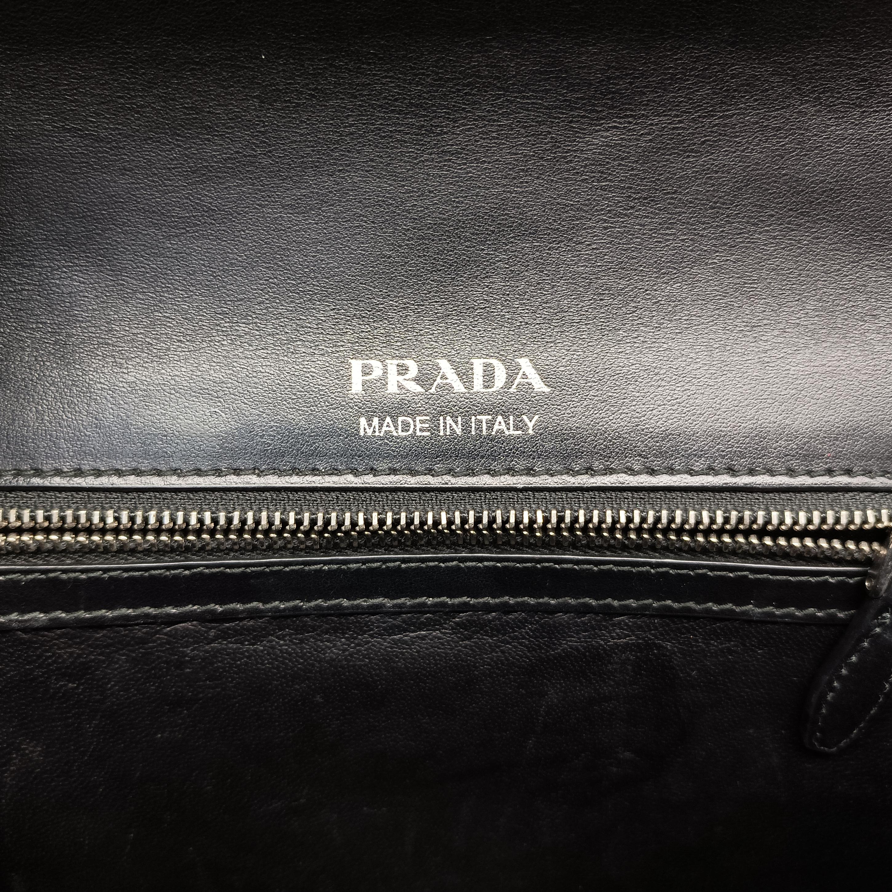 Pre-owned Prada Patched Frame logo White×multicolor Saffiano Leather  shoulderbag | stylenewstar