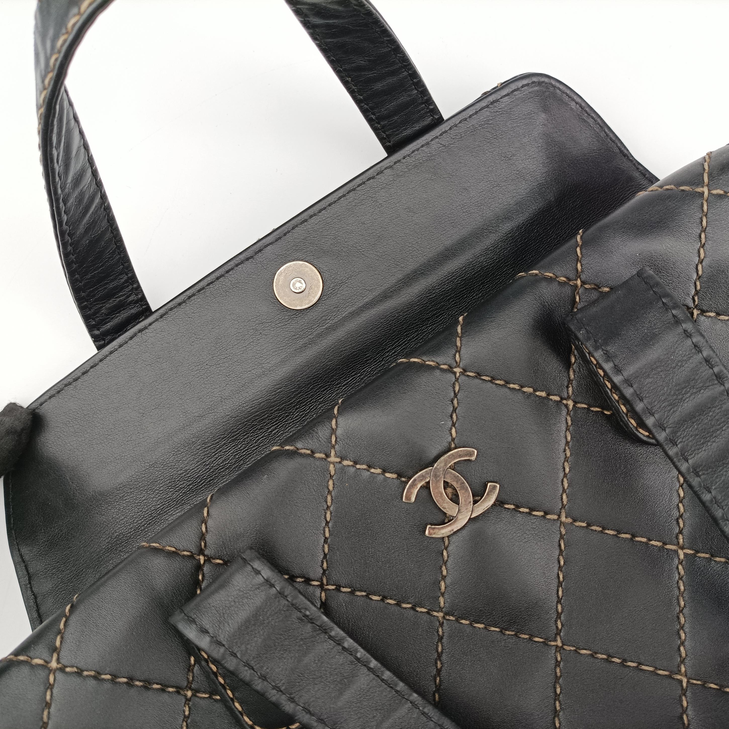 Pre-owned Chanel Wild Stitch Black Leather A16799 handbag | stylenewstar