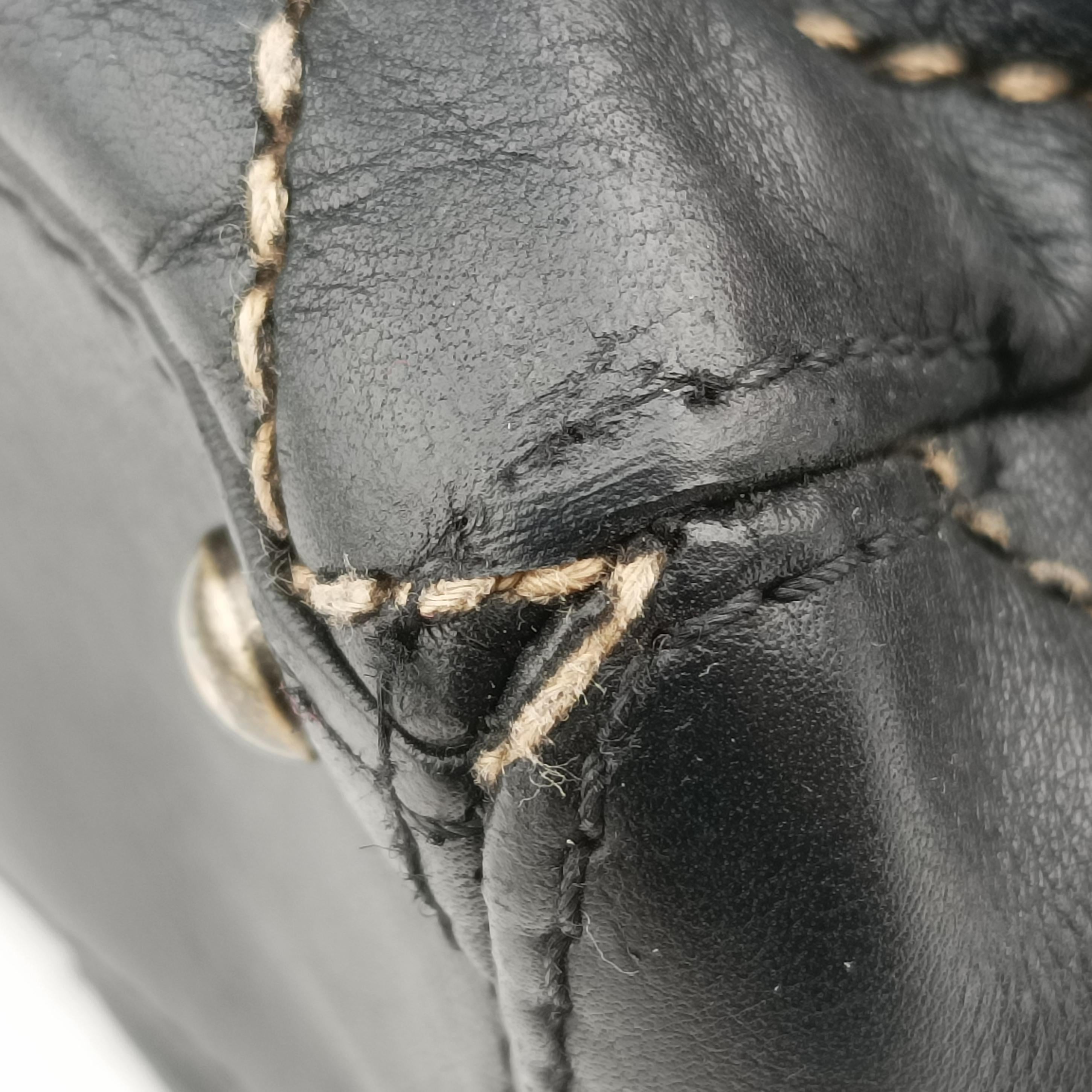 Pre-owned Chanel Wild Stitch Black Leather A16799 handbag | stylenewstar