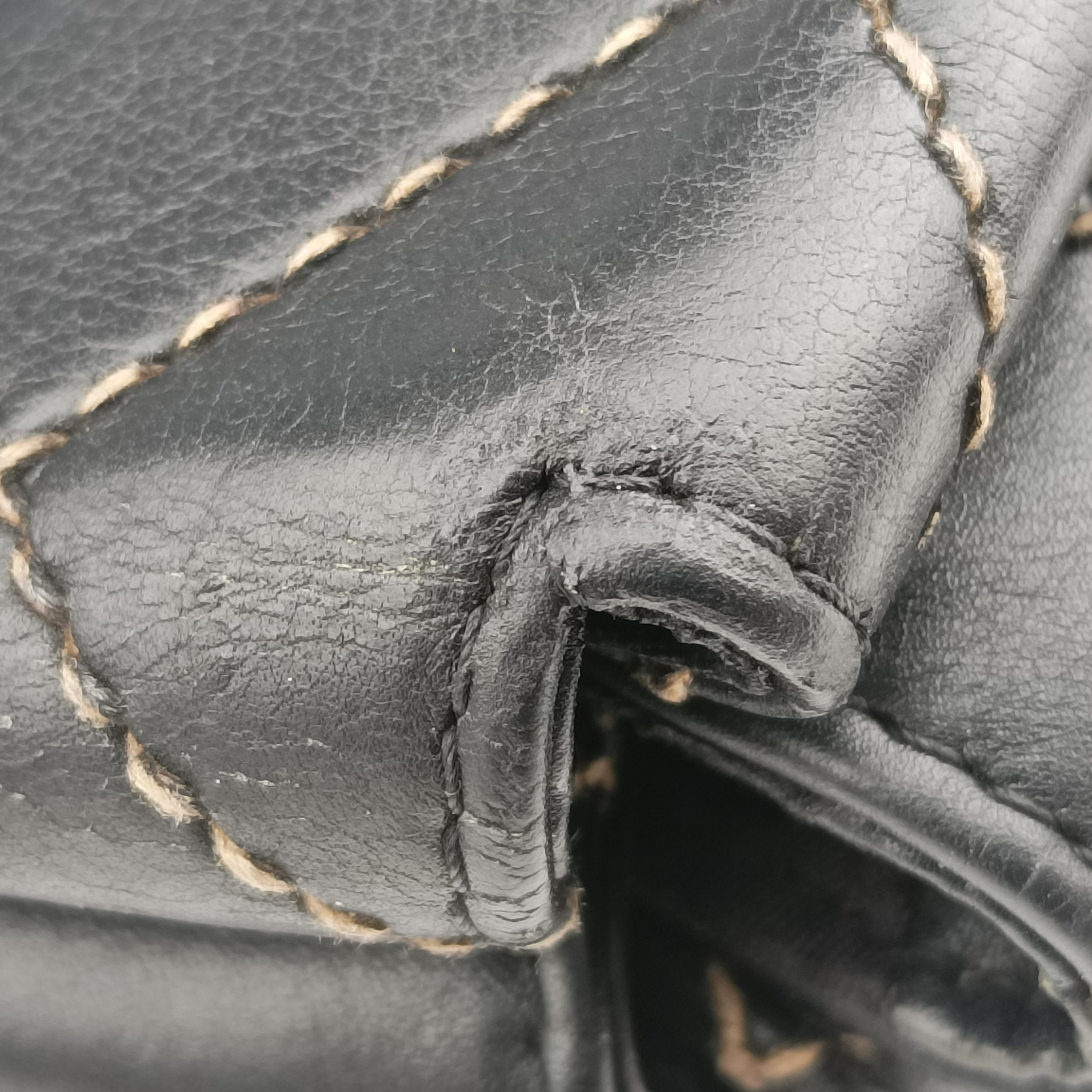 Pre-owned Chanel Wild Stitch Black Leather A16799 handbag | stylenewstar
