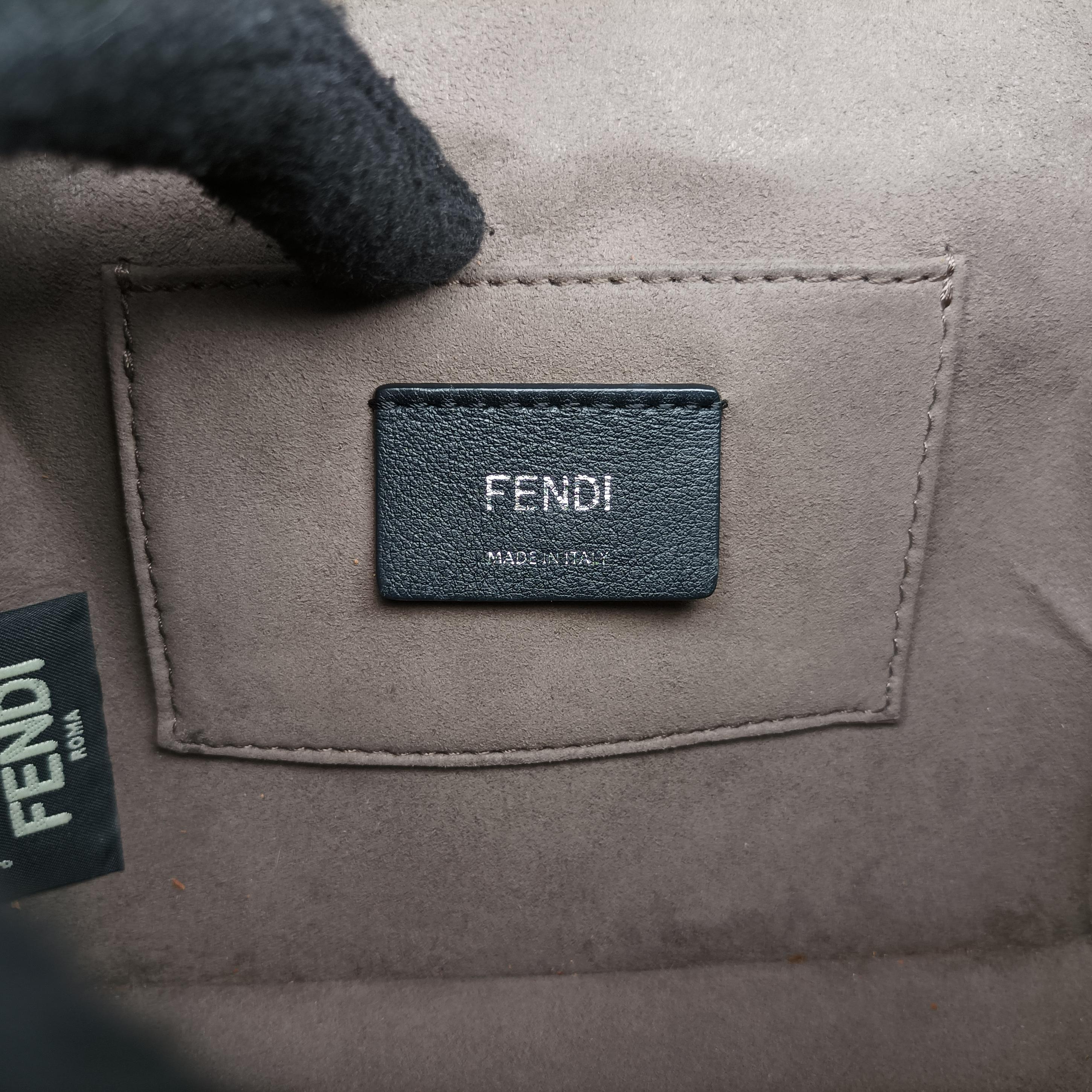 Secondhand Fendi KAN I F Black Leather 8BT286 shoulderbag | stylenewstar