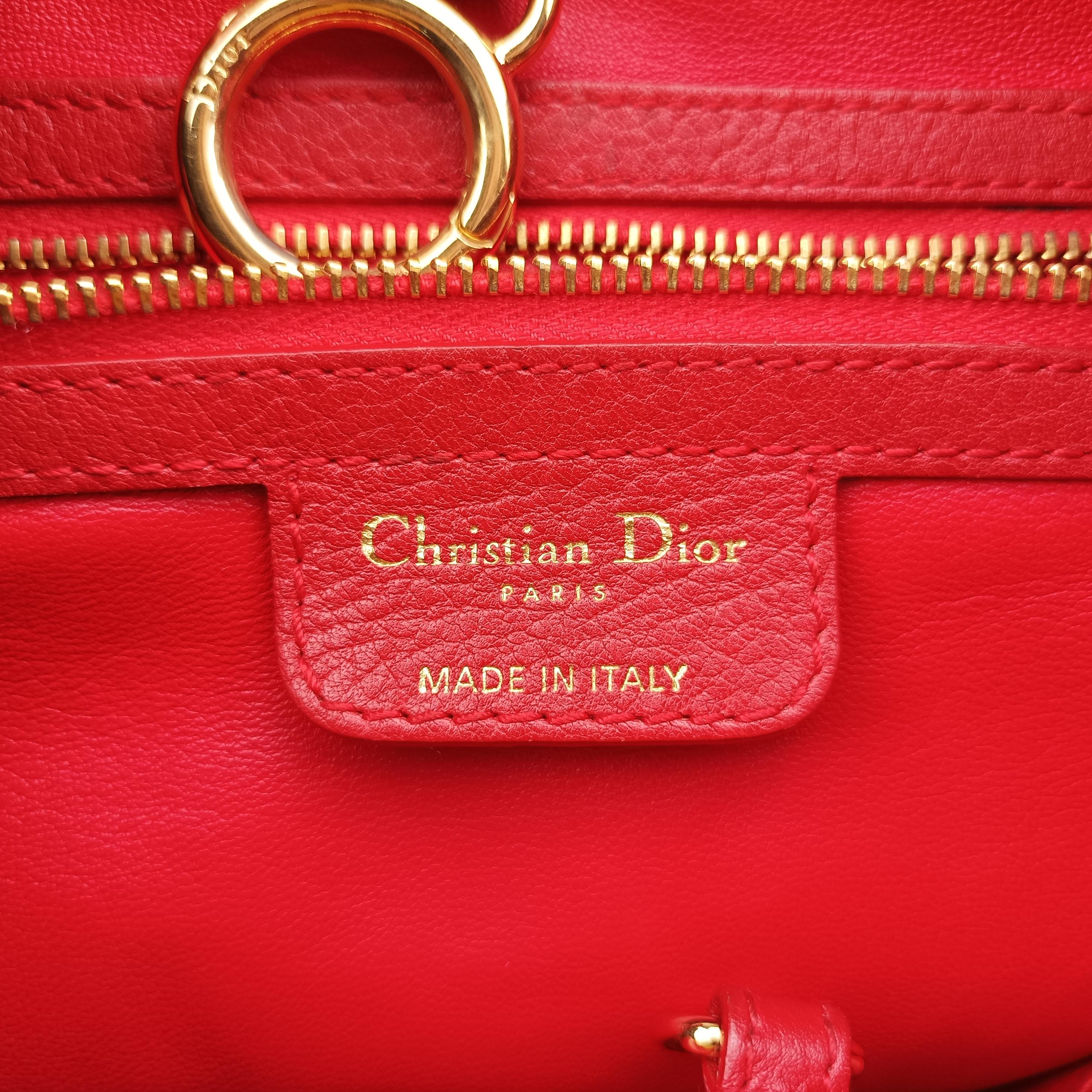 Pre-owned Christian Dior Bejeweled Hobo Red leather  handbag | stylenewstar