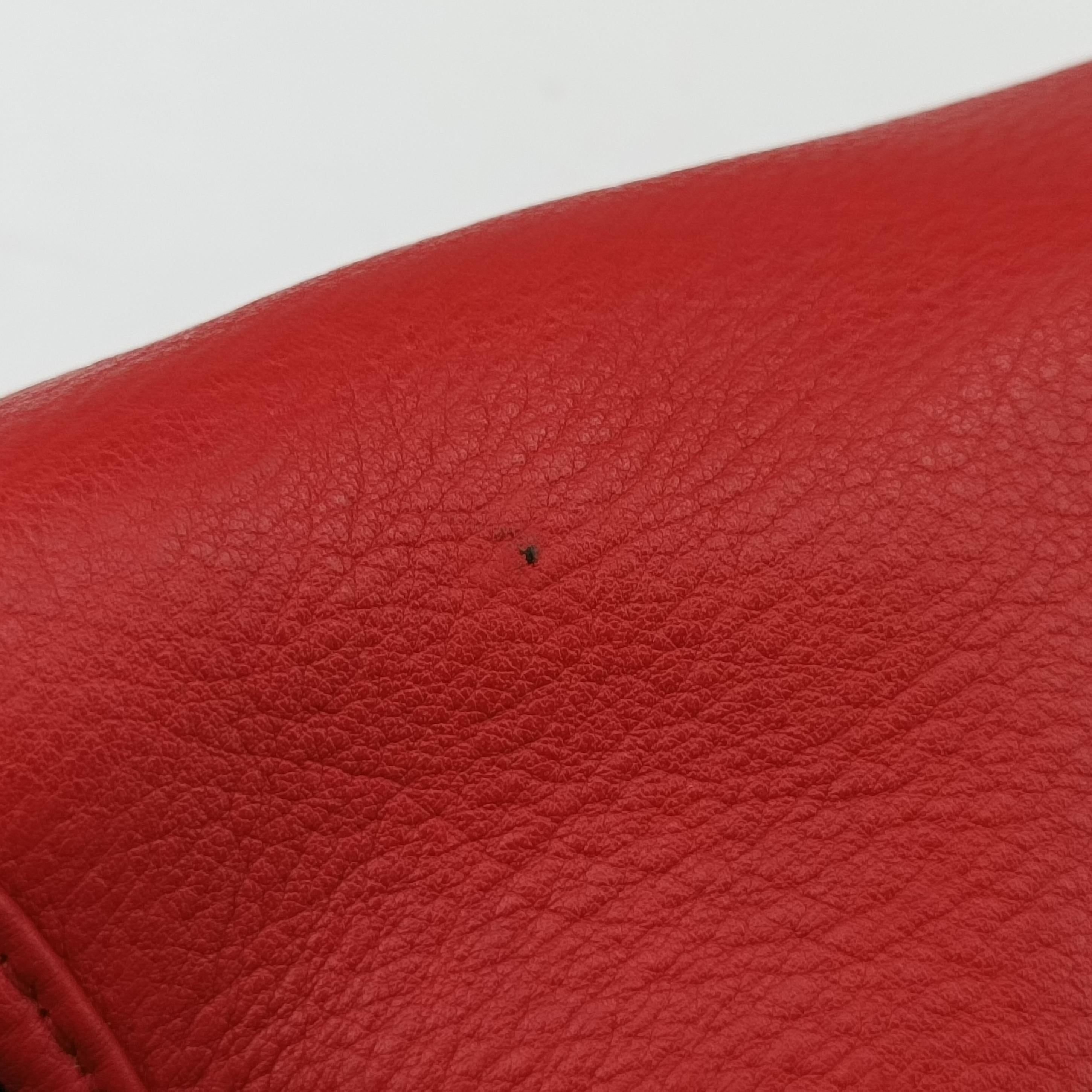Pre-owned Christian Dior Bejeweled Hobo Red leather  handbag | stylenewstar