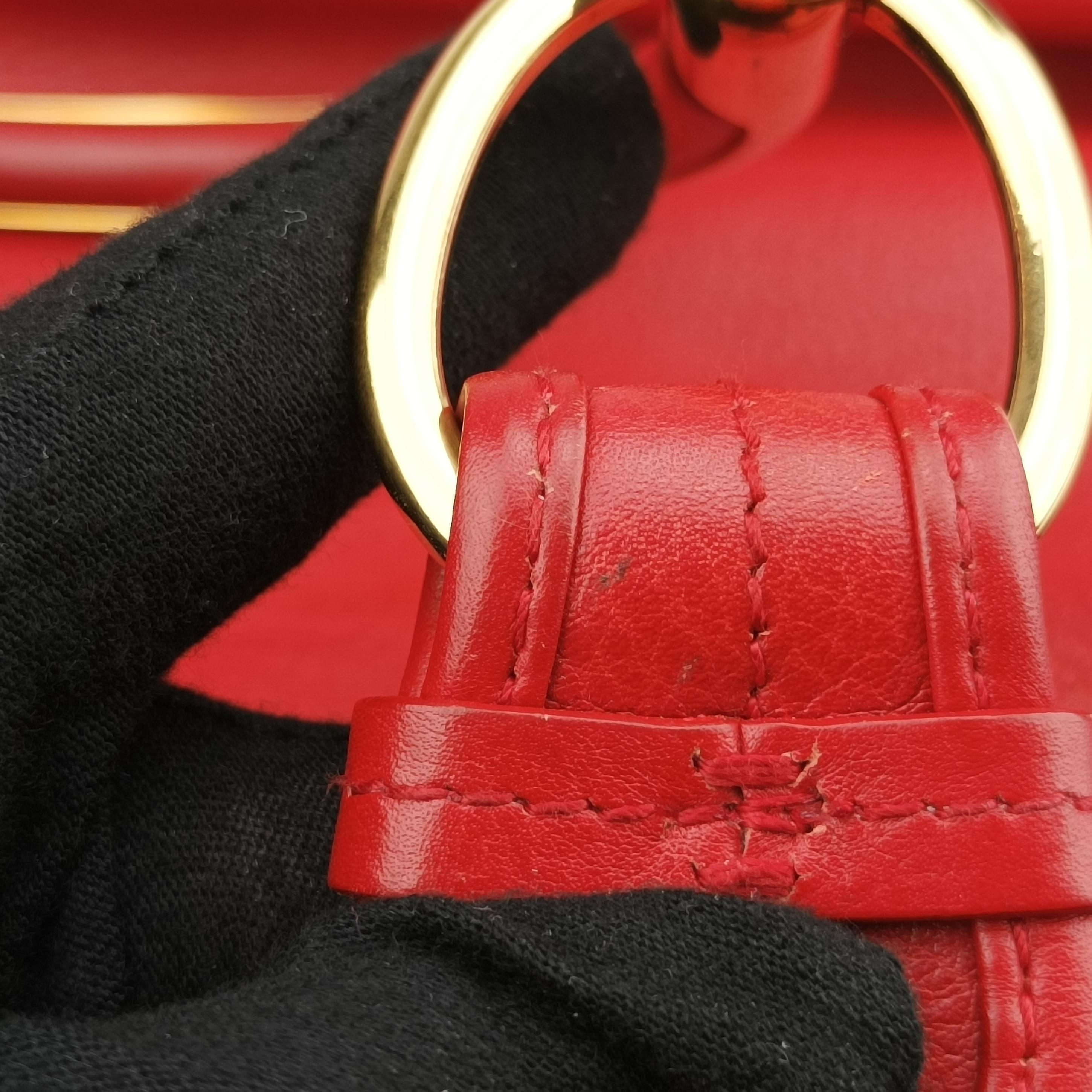Pre-owned Christian Dior Bejeweled Hobo Red leather  handbag | stylenewstar