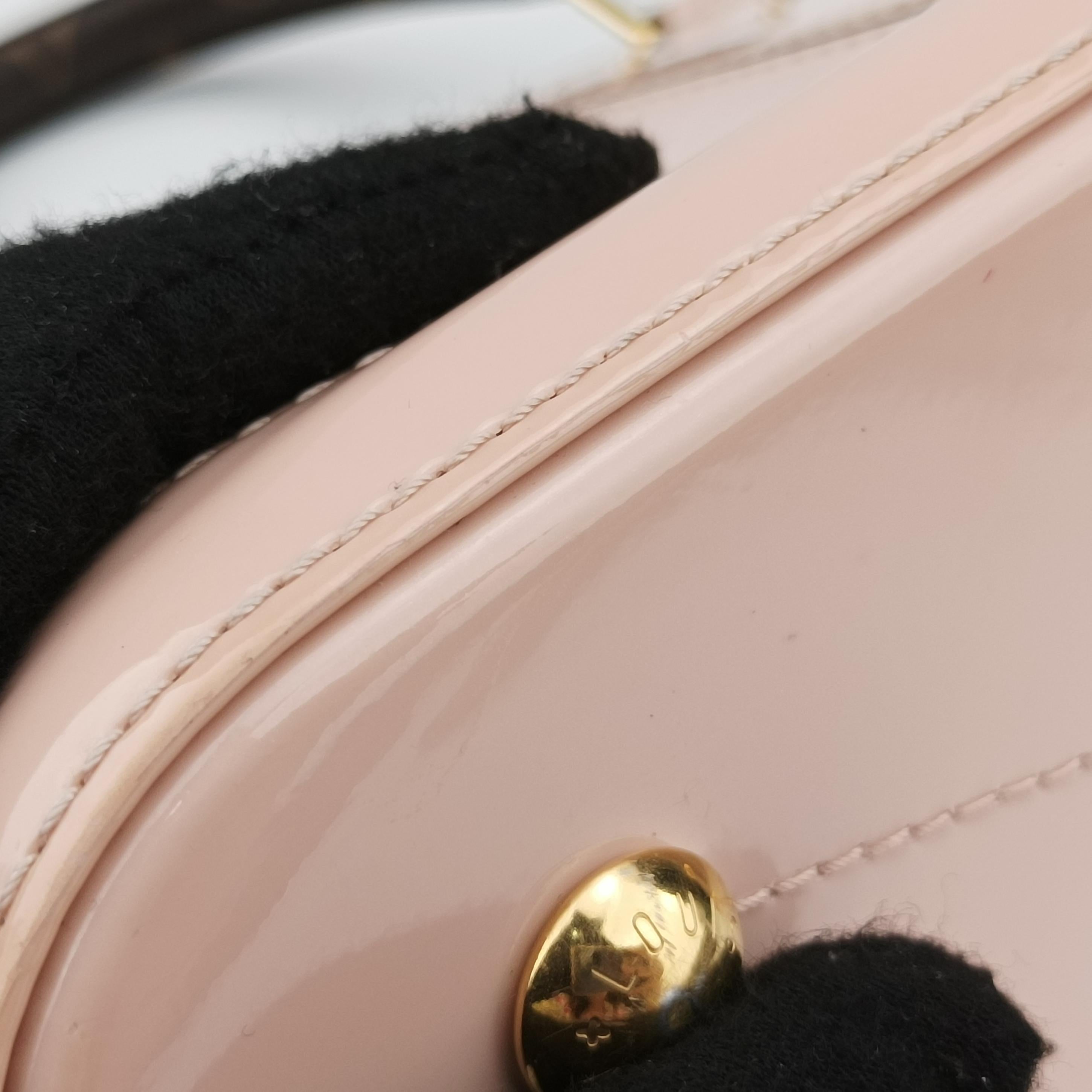 Secondhand Louis Vuitton Alma BB ROSE BALLERIN Vernis M51949 shoulderbag | stylenewstar