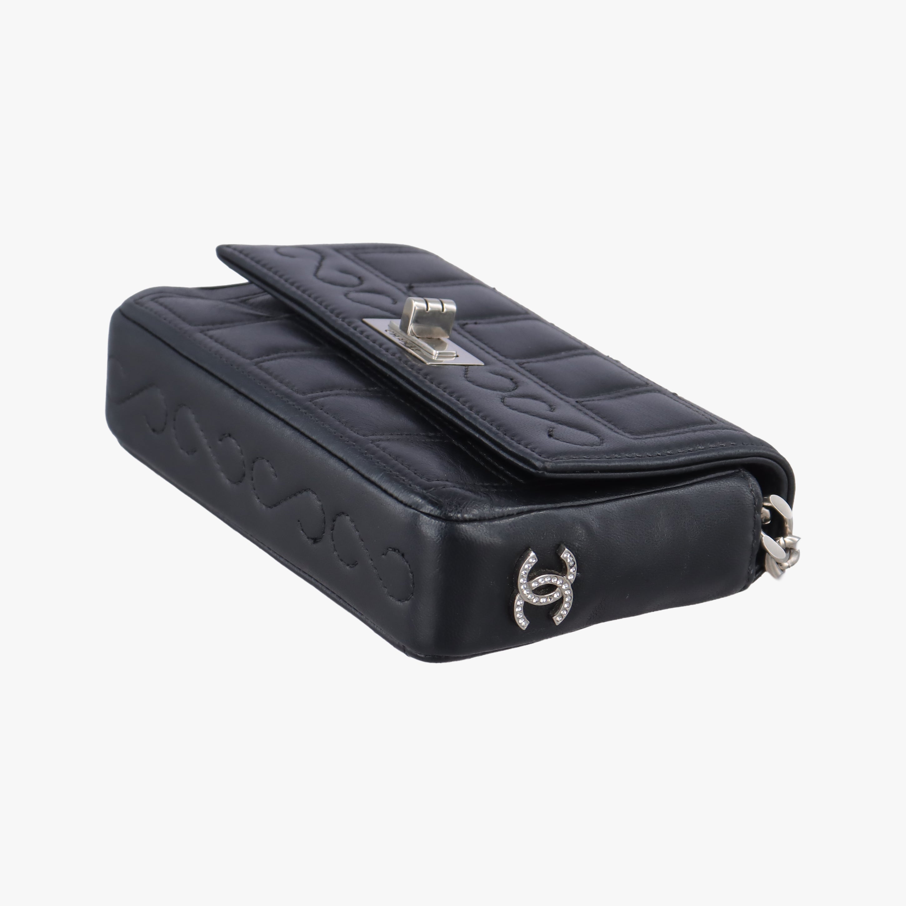 Pre-owned Chanel 2.55 Chocolate Bar Chain Black lambskin A16367 shoulderbag | stylenewstar