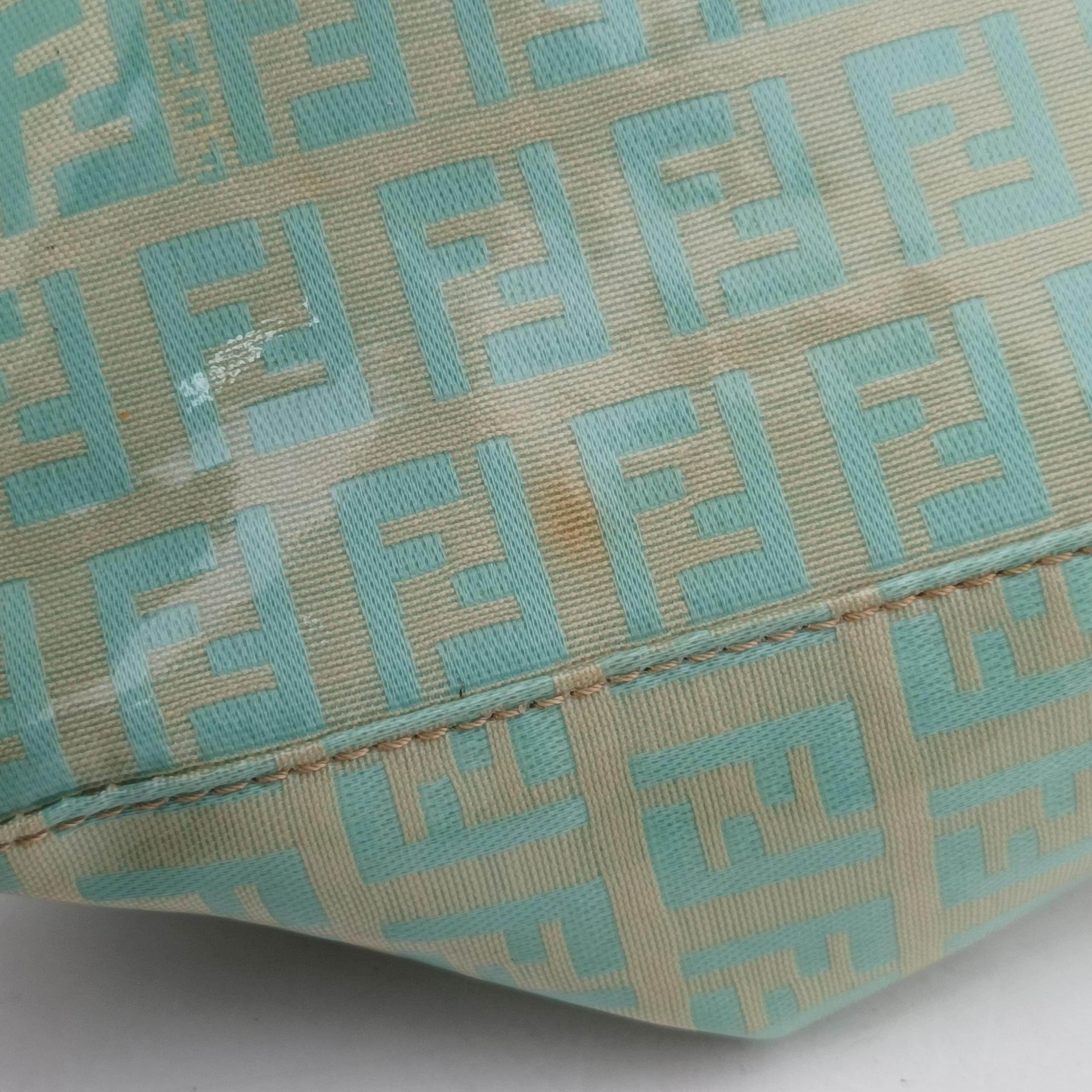 Secondhand Fendi Mamma Baguette Green Patent  handbag | stylenewstar