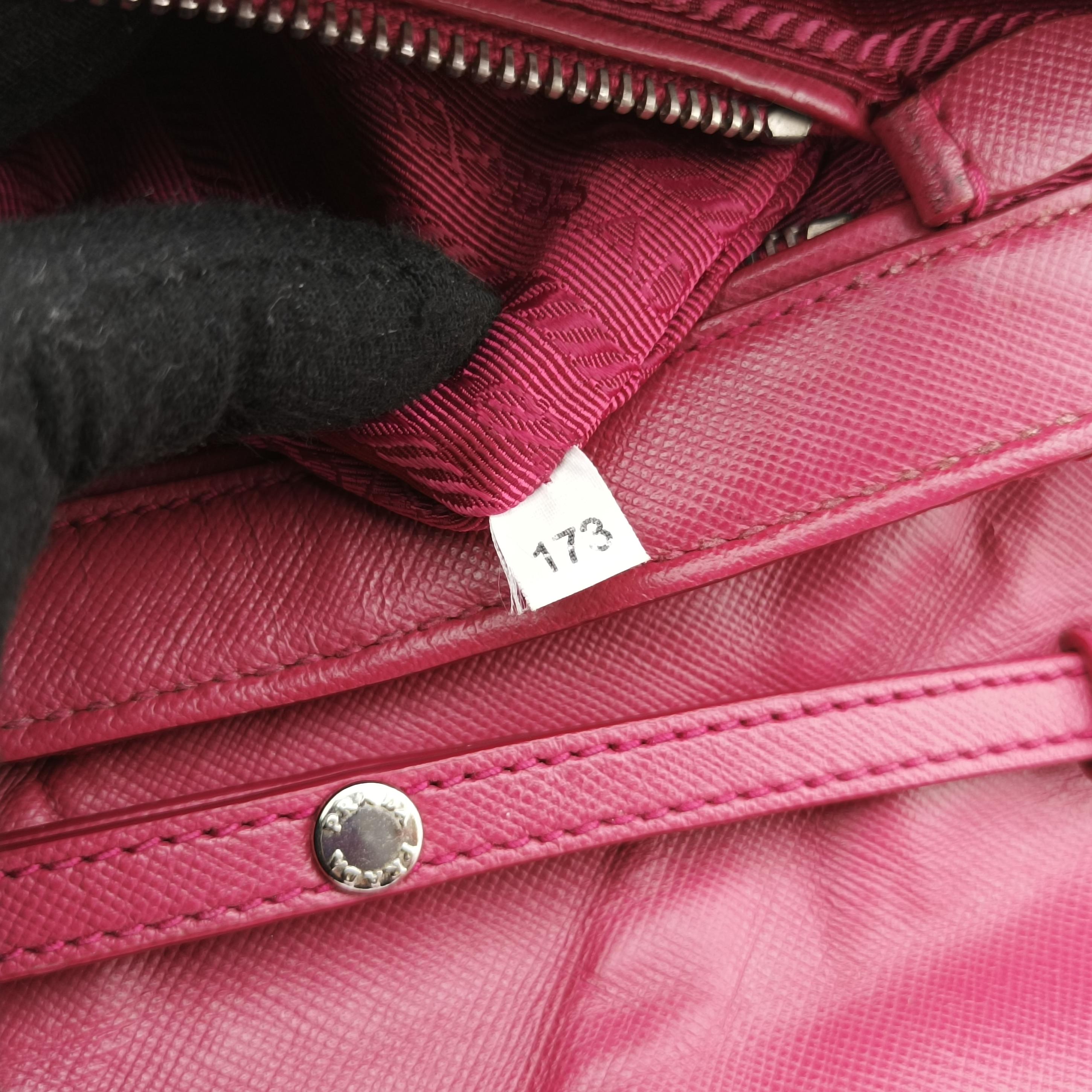 Secondhand Prada Quilted Pushlock Rose nylon BP0584 shoulderbag | stylenewstar