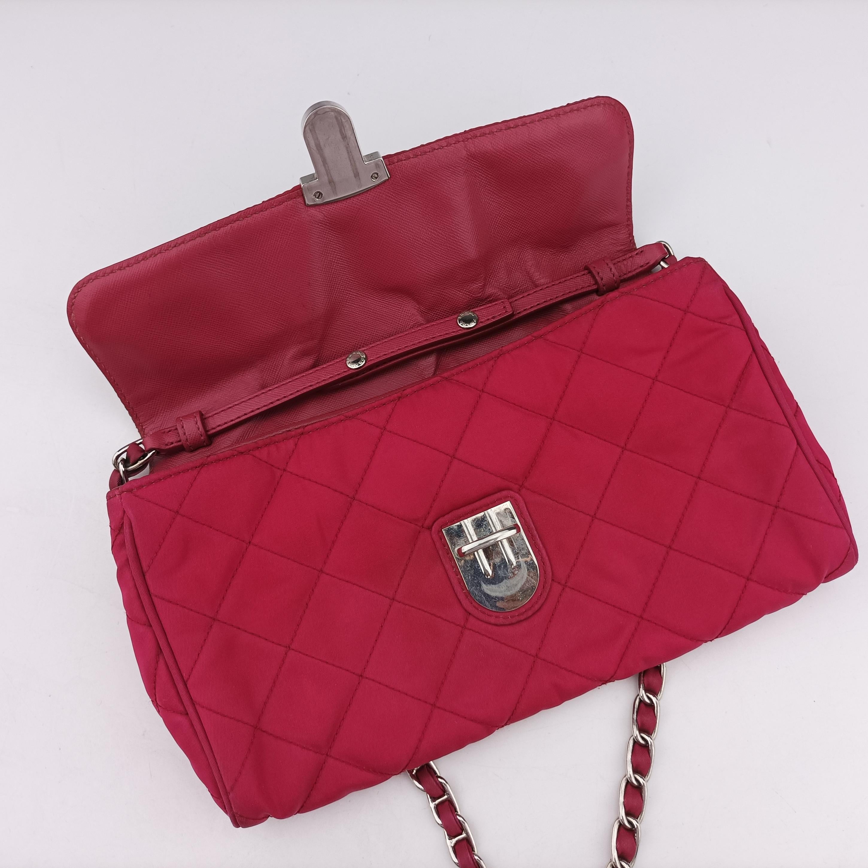 Secondhand Prada Quilted Pushlock Rose nylon BP0584 shoulderbag | stylenewstar
