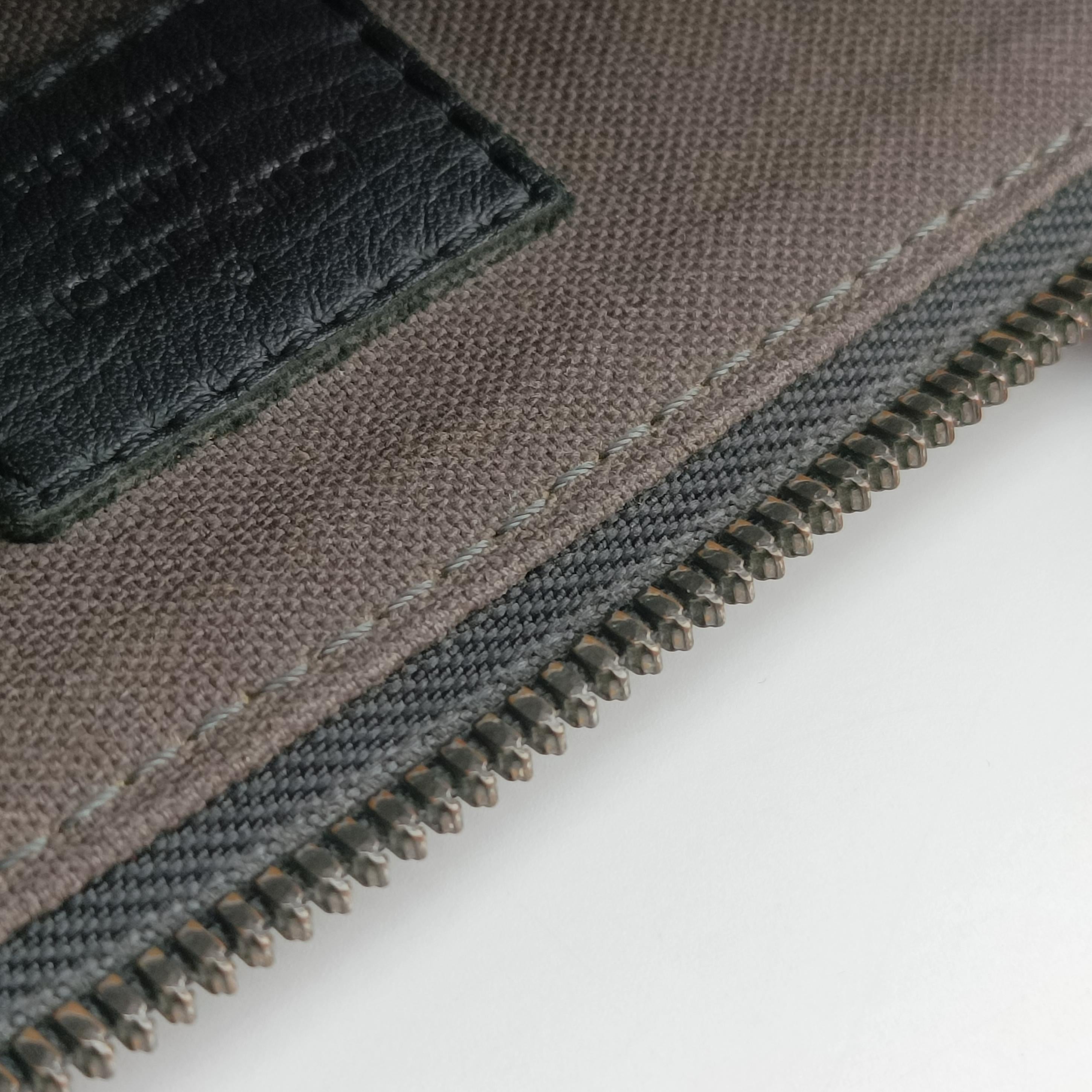 Pre-owned Louis Vuitton Porte Documents Jour Noir Damier Graphite N48224 handbag | stylenewstar