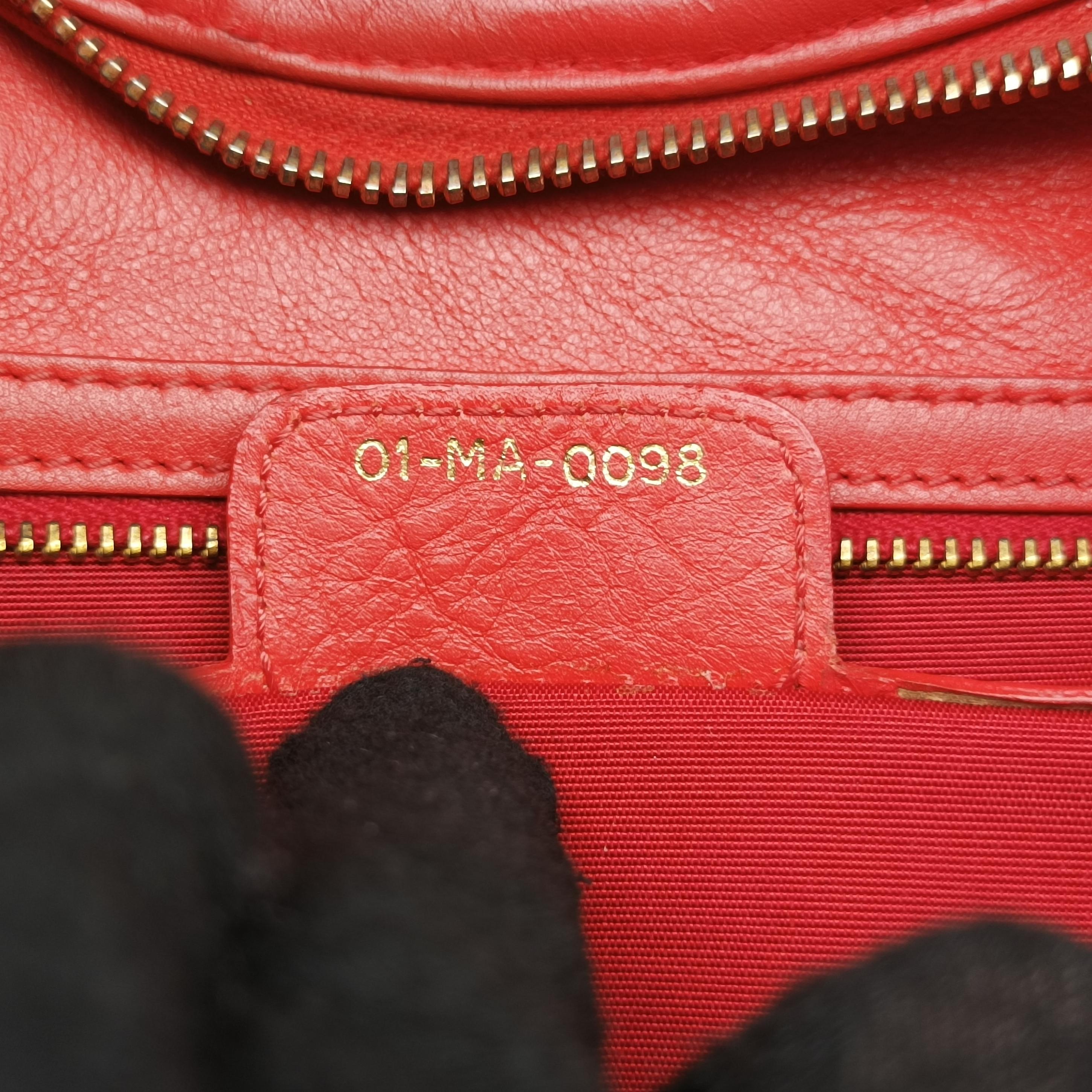 Pre-owned Christian Dior Diorita Hobo Orange leather  handbag | stylenewstar