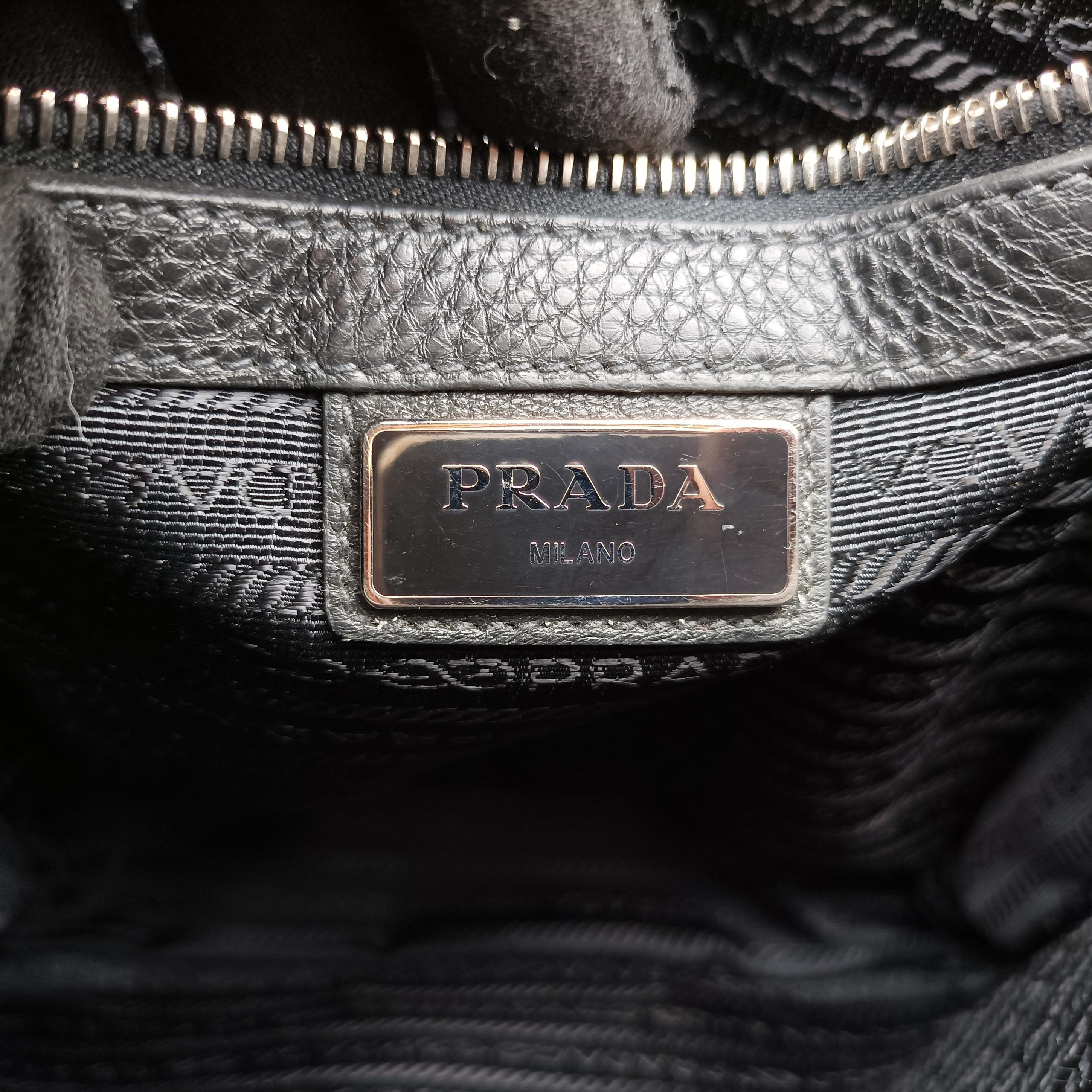 Secondhand Prada Messenger Black leather VA0982 shoulderbag | stylenewstar