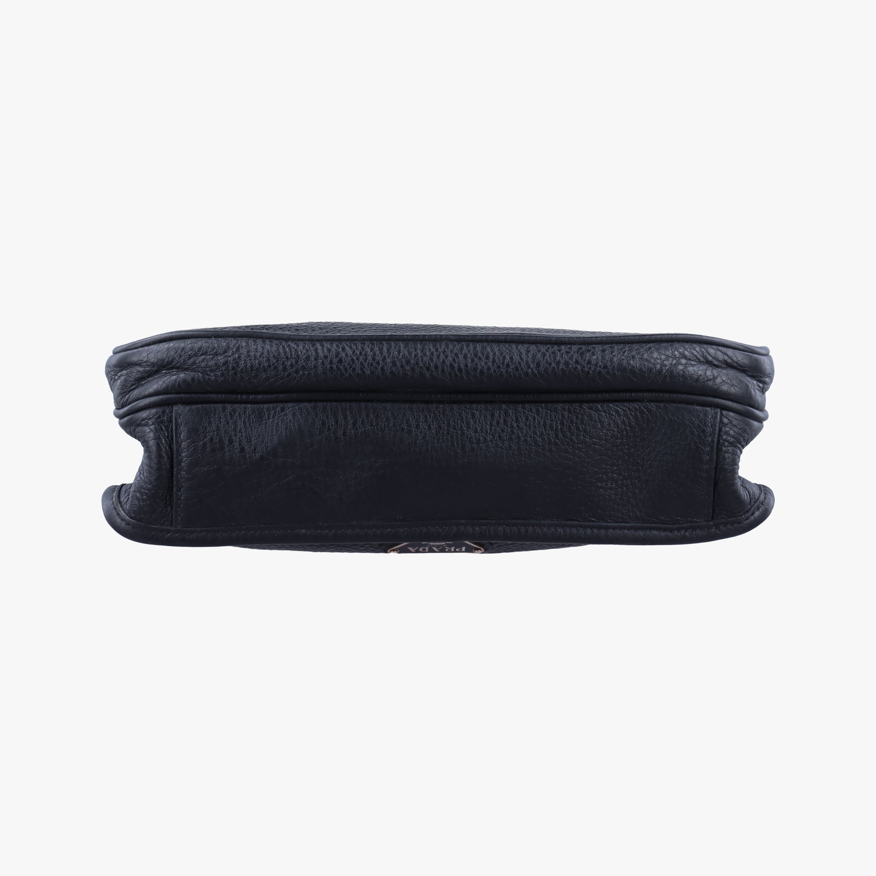 Secondhand Prada Messenger Black leather VA0982 shoulderbag | stylenewstar
