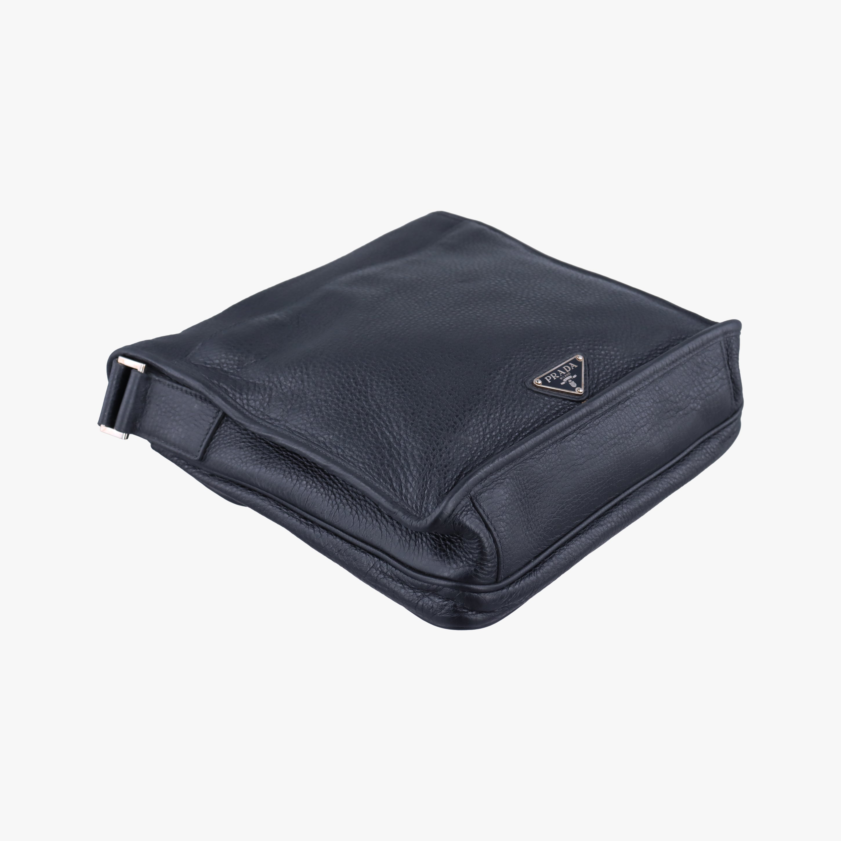 Secondhand Prada Messenger Black leather VA0982 shoulderbag | stylenewstar