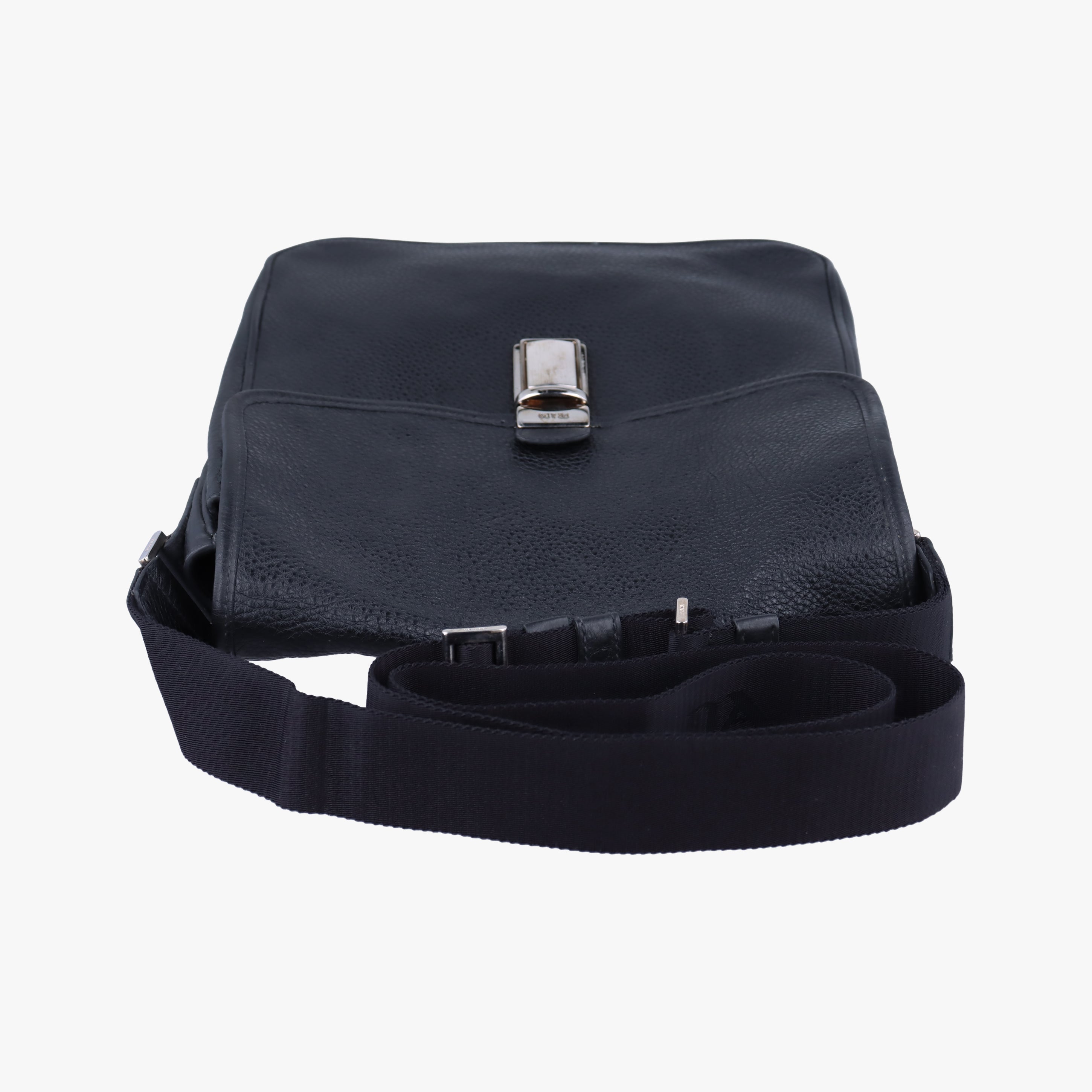 Secondhand Prada Messenger Black leather VA0982 shoulderbag | stylenewstar