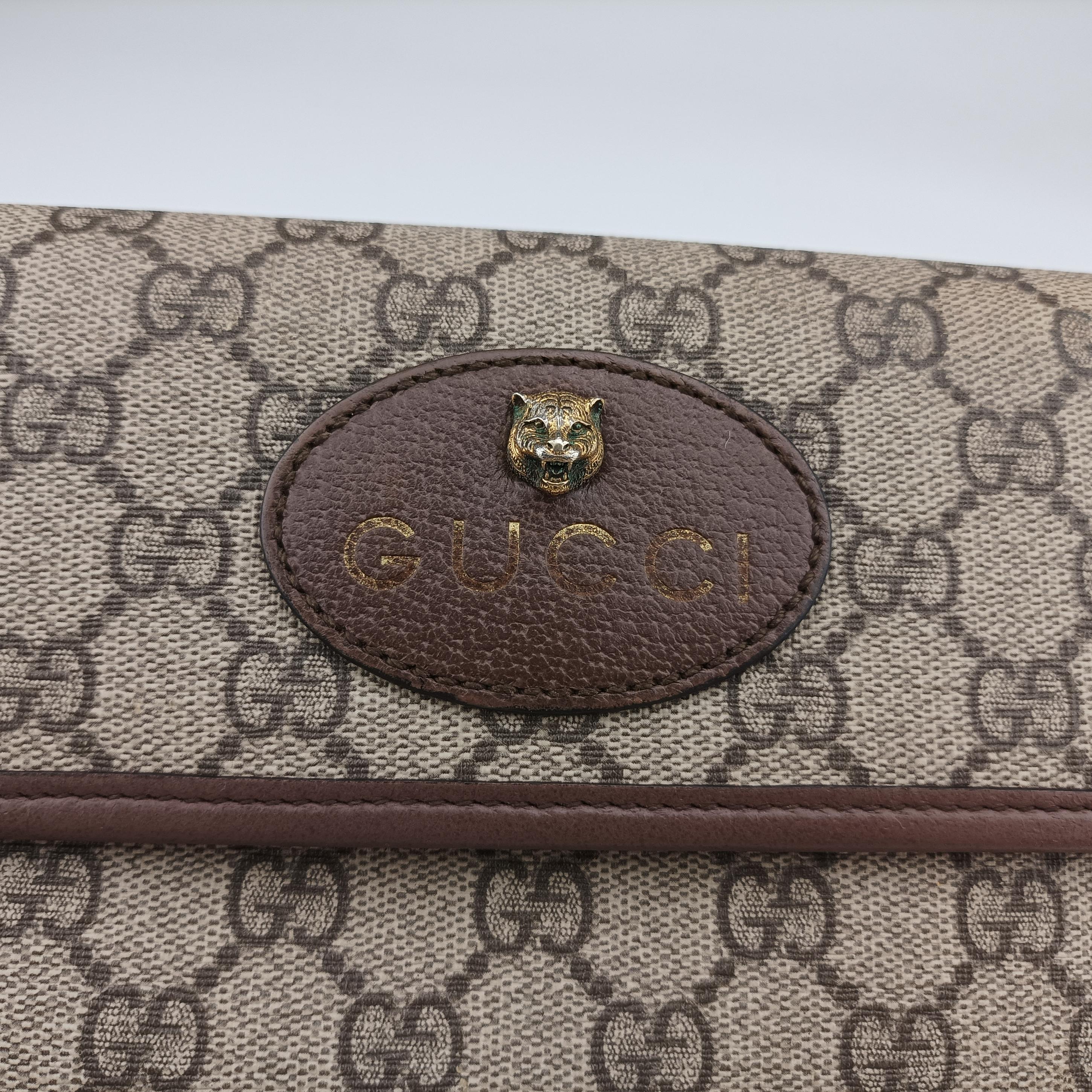 Pre-owned Gucci NEO VINTAGE GG Supreme Beige×red×green PVC coated canvas 493930 bum bag/waist bag | stylenewstar