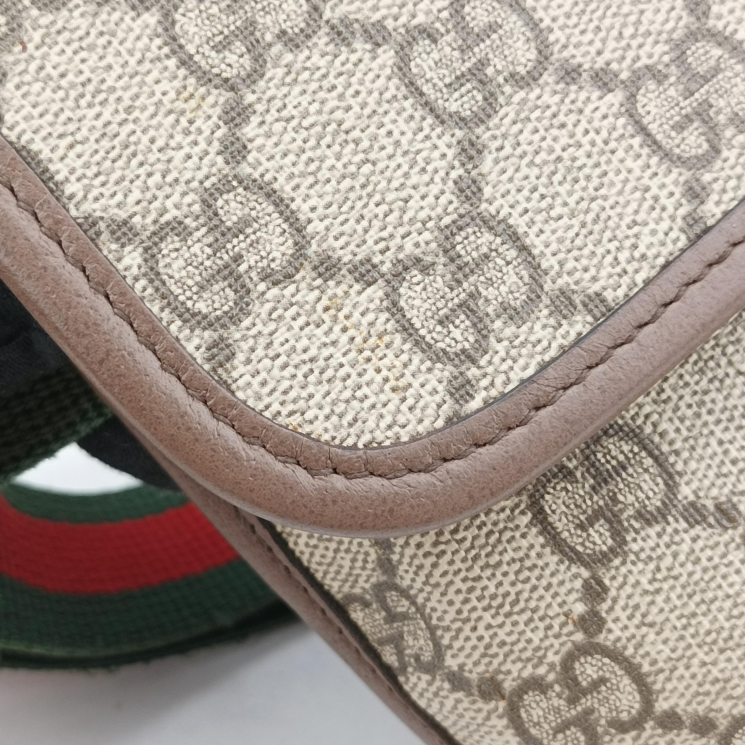 Pre-owned Gucci NEO VINTAGE GG Supreme Beige×red×green PVC coated canvas 493930 bum bag/waist bag | stylenewstar