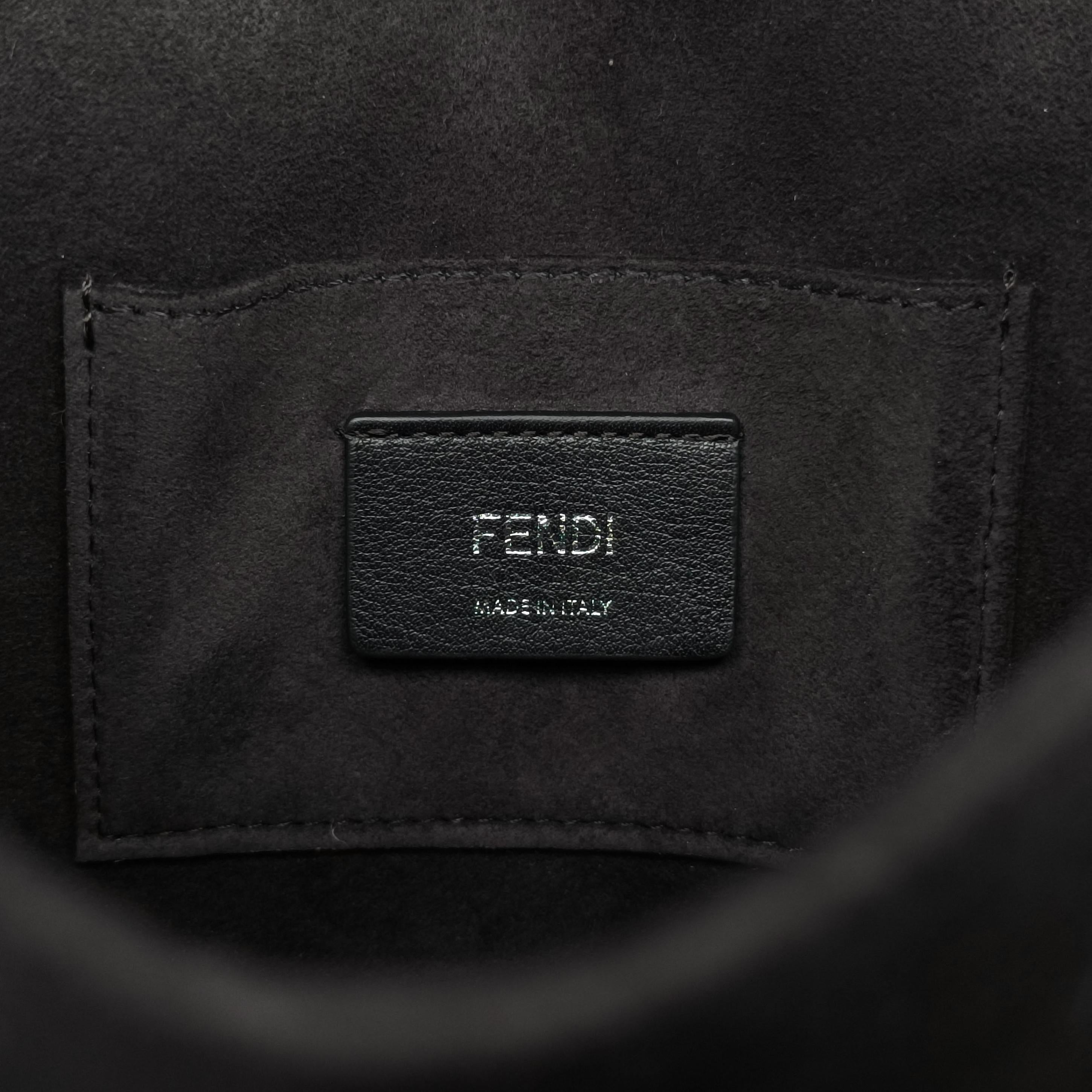 Pre-owned Fendi studded Kan I Black Leather 8M0381 shoulderbag | stylenewstar