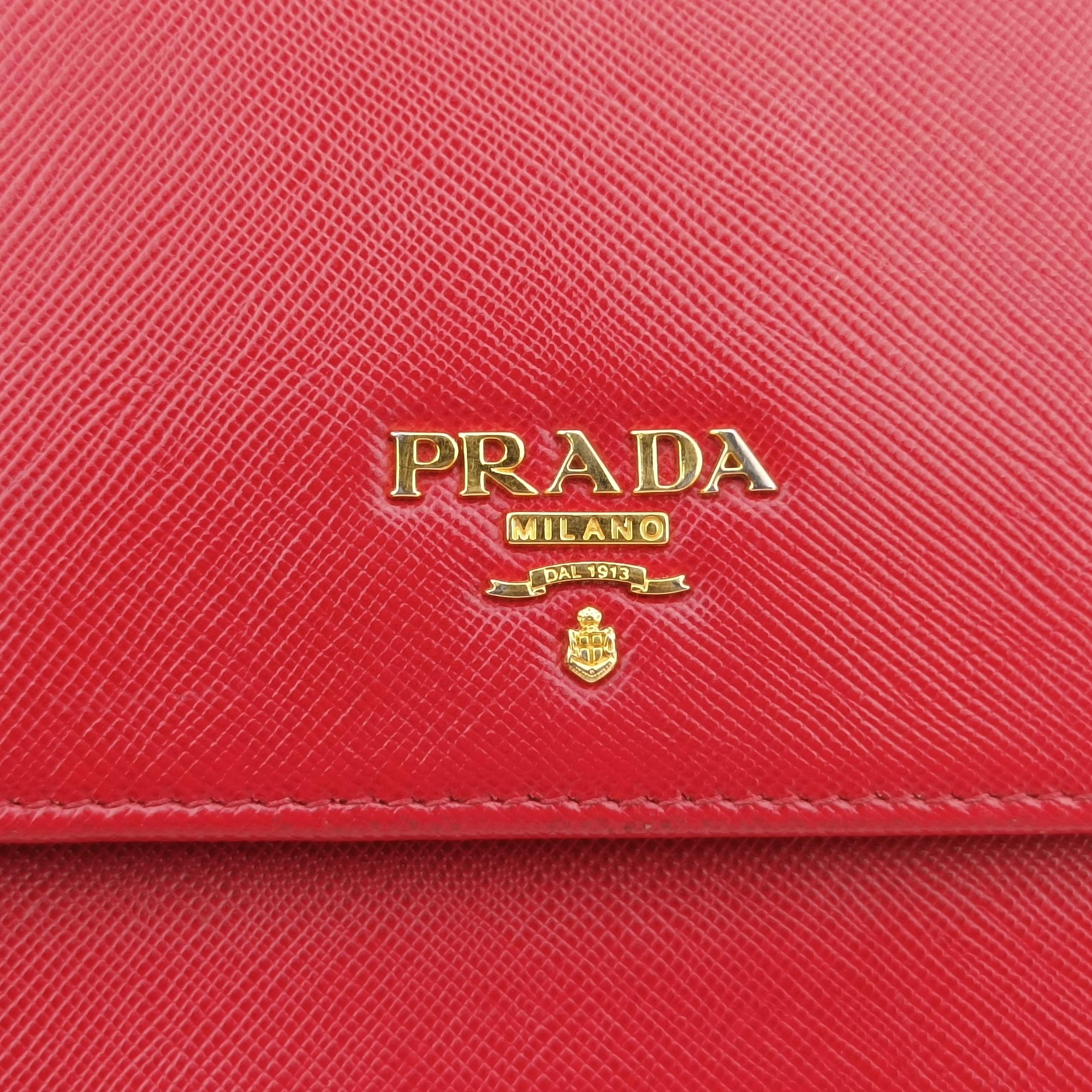 Secondhand Prada Sling Bandoliera Red SAFFIANO Leather　 BT1019 shoulderbag | stylenewstar