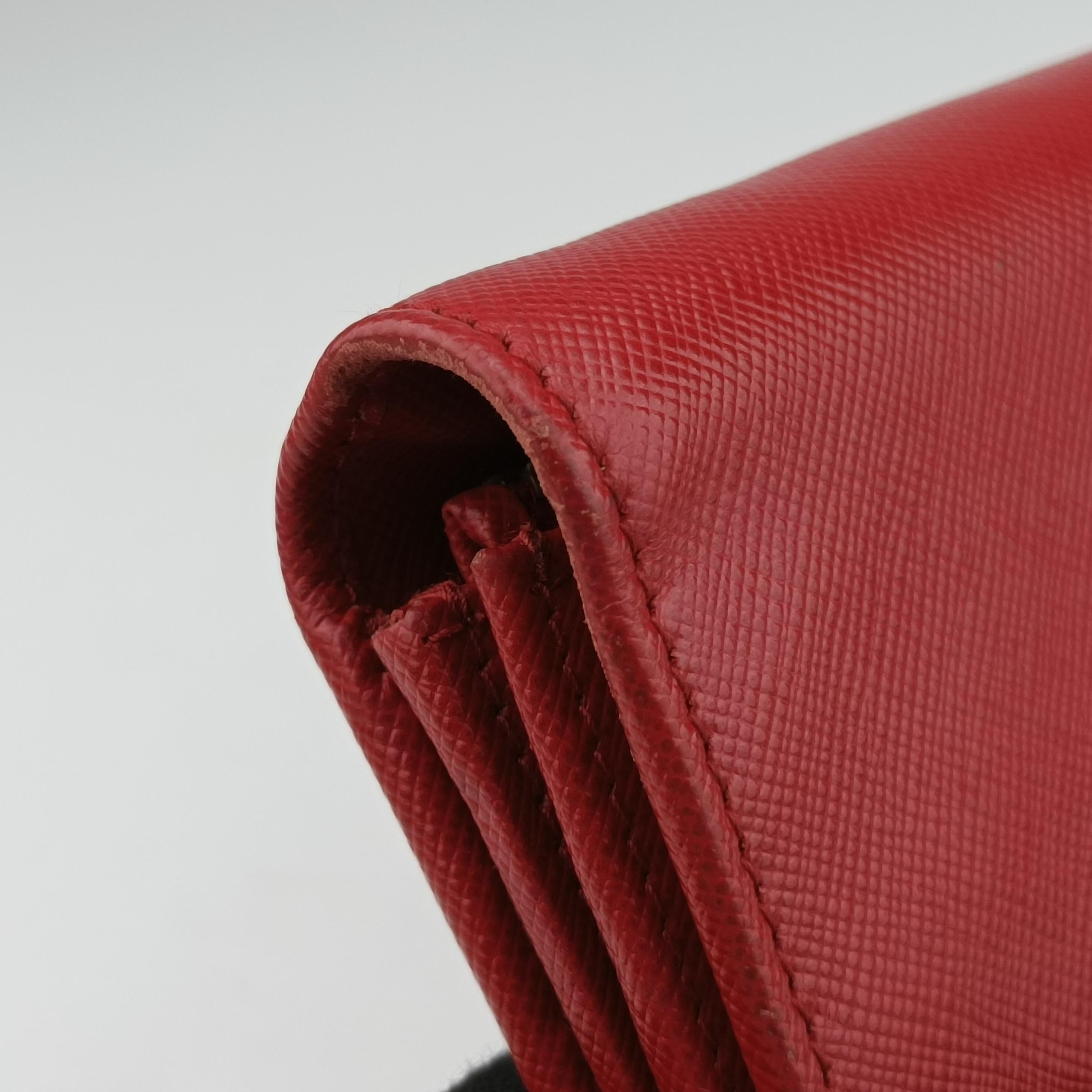 Secondhand Prada Sling Bandoliera Red SAFFIANO Leather　 BT1019 shoulderbag | stylenewstar