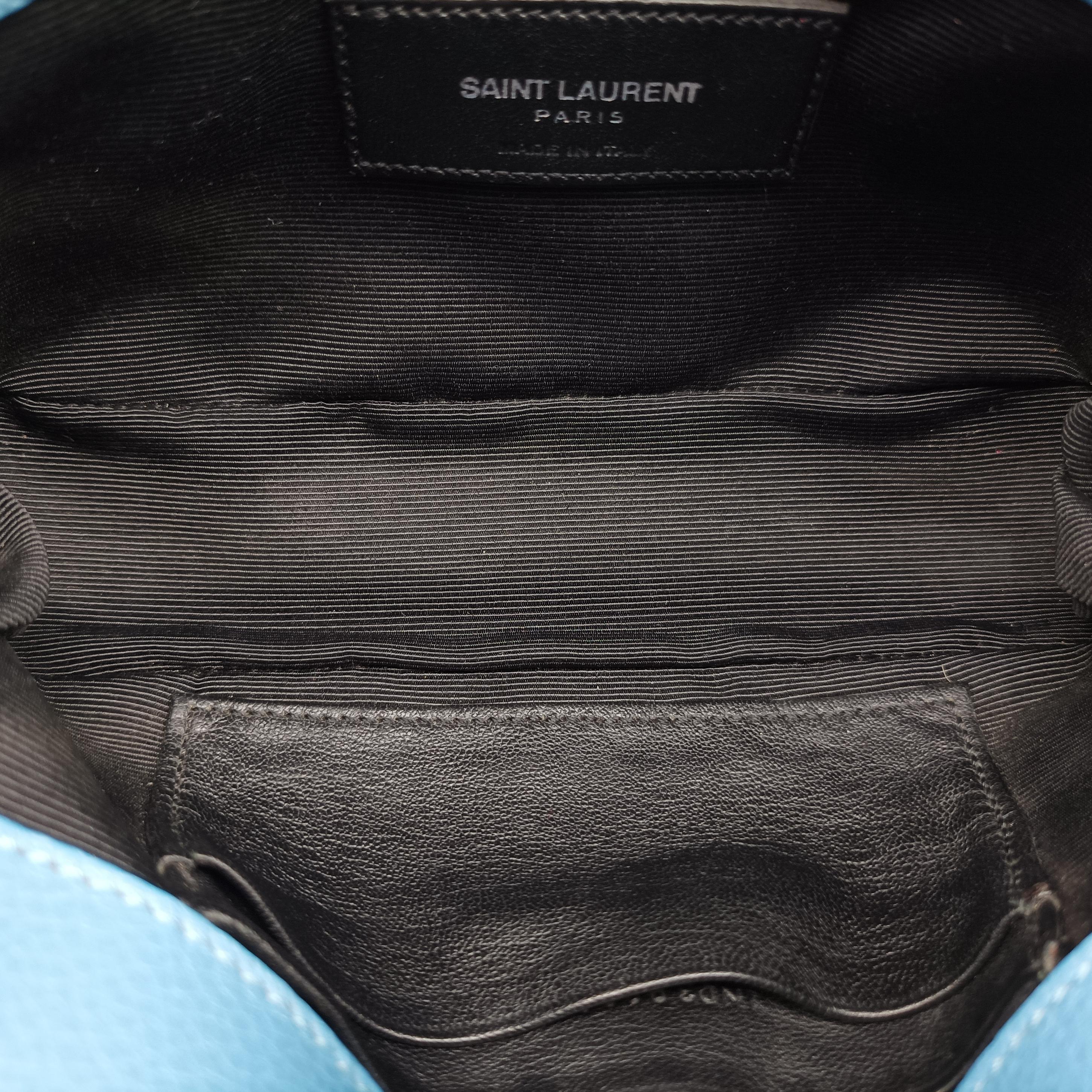 Pre-owned Yves Saint Laurent Baby Chai Blue Leather 399289 shoulderbag | stylenewstar