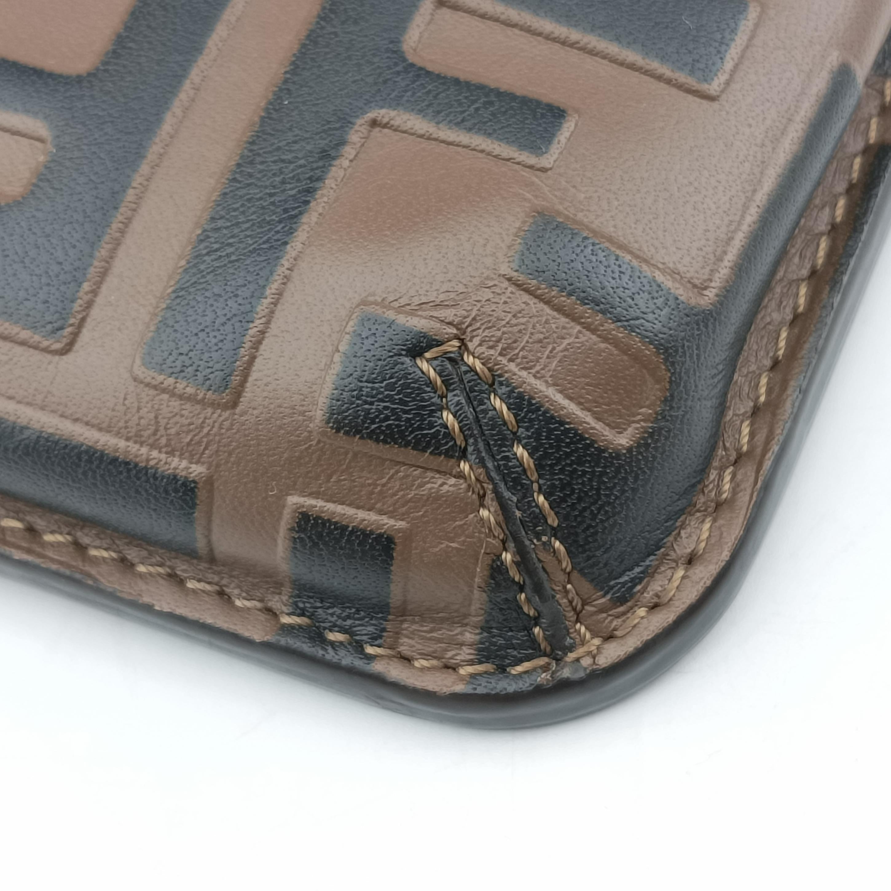 Pre-owned Fendi F is smartphone pouch Brown Leather 8M0443 shoulderbag | stylenewstar