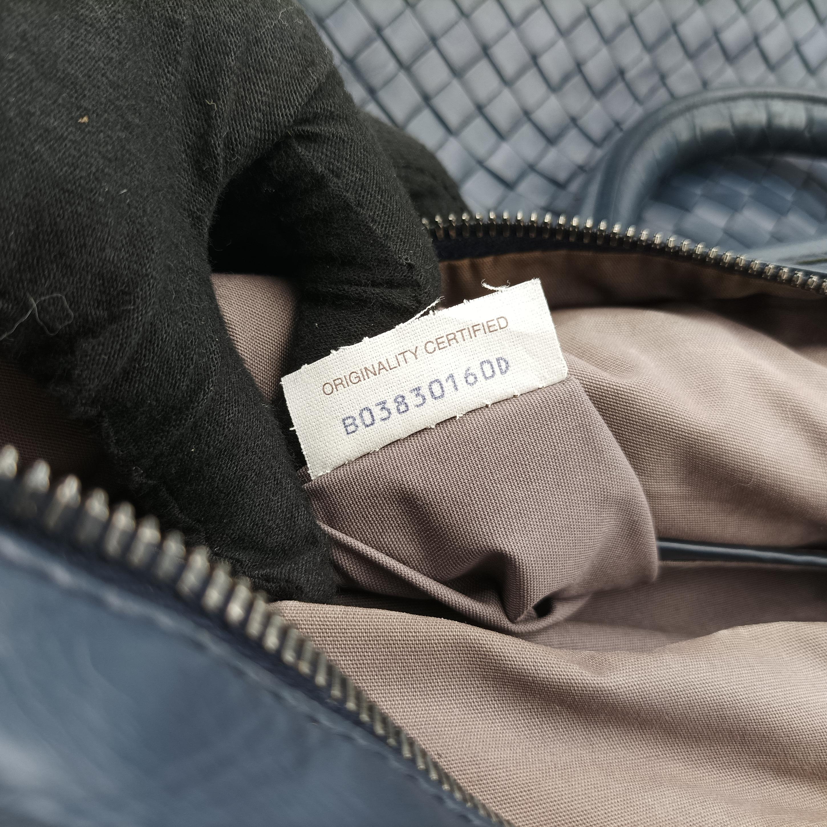 Secondhand Bottega Veneta Intrecciato Navy lambskin  shoulderbag | stylenewstar