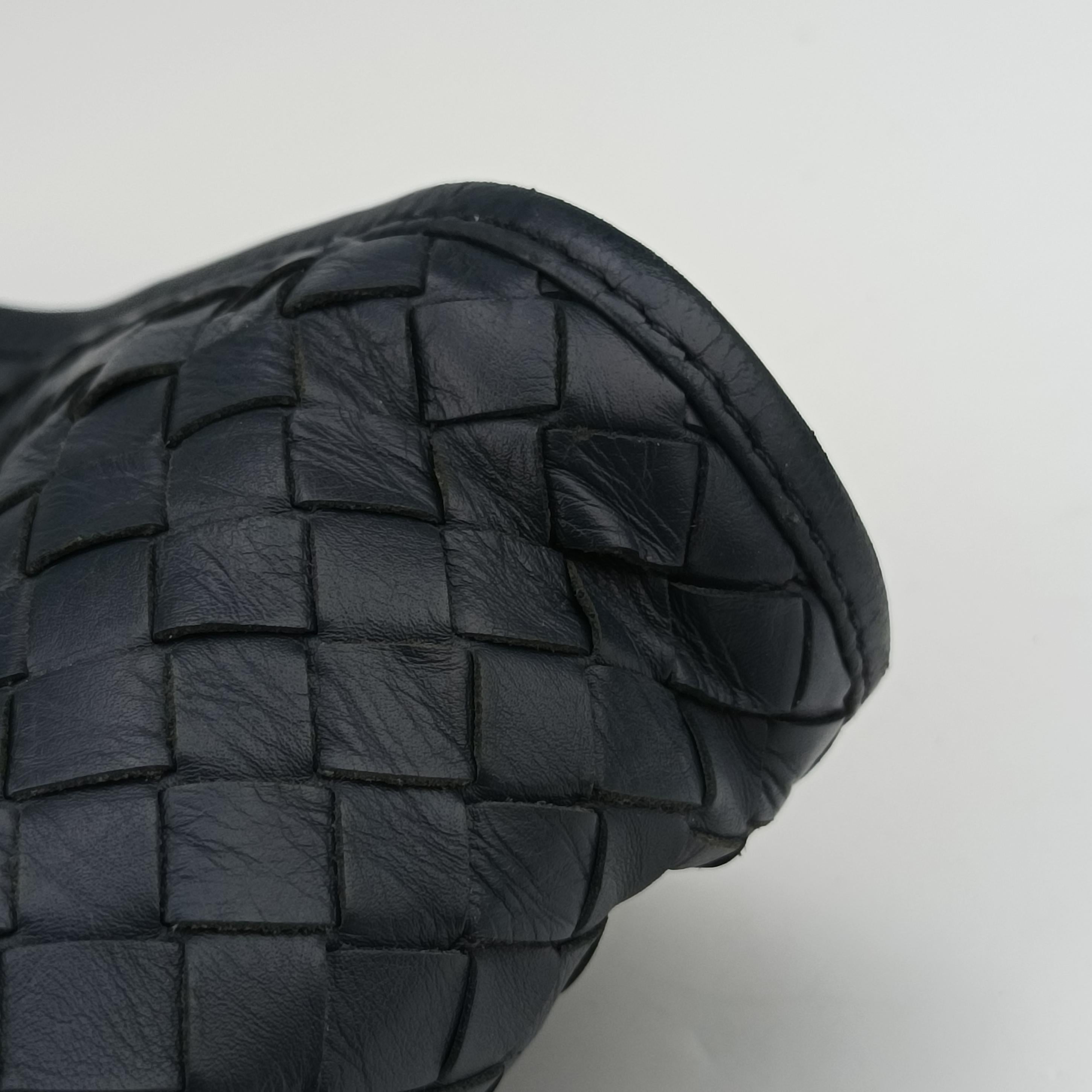 Secondhand Bottega Veneta Intrecciato Navy lambskin  shoulderbag | stylenewstar