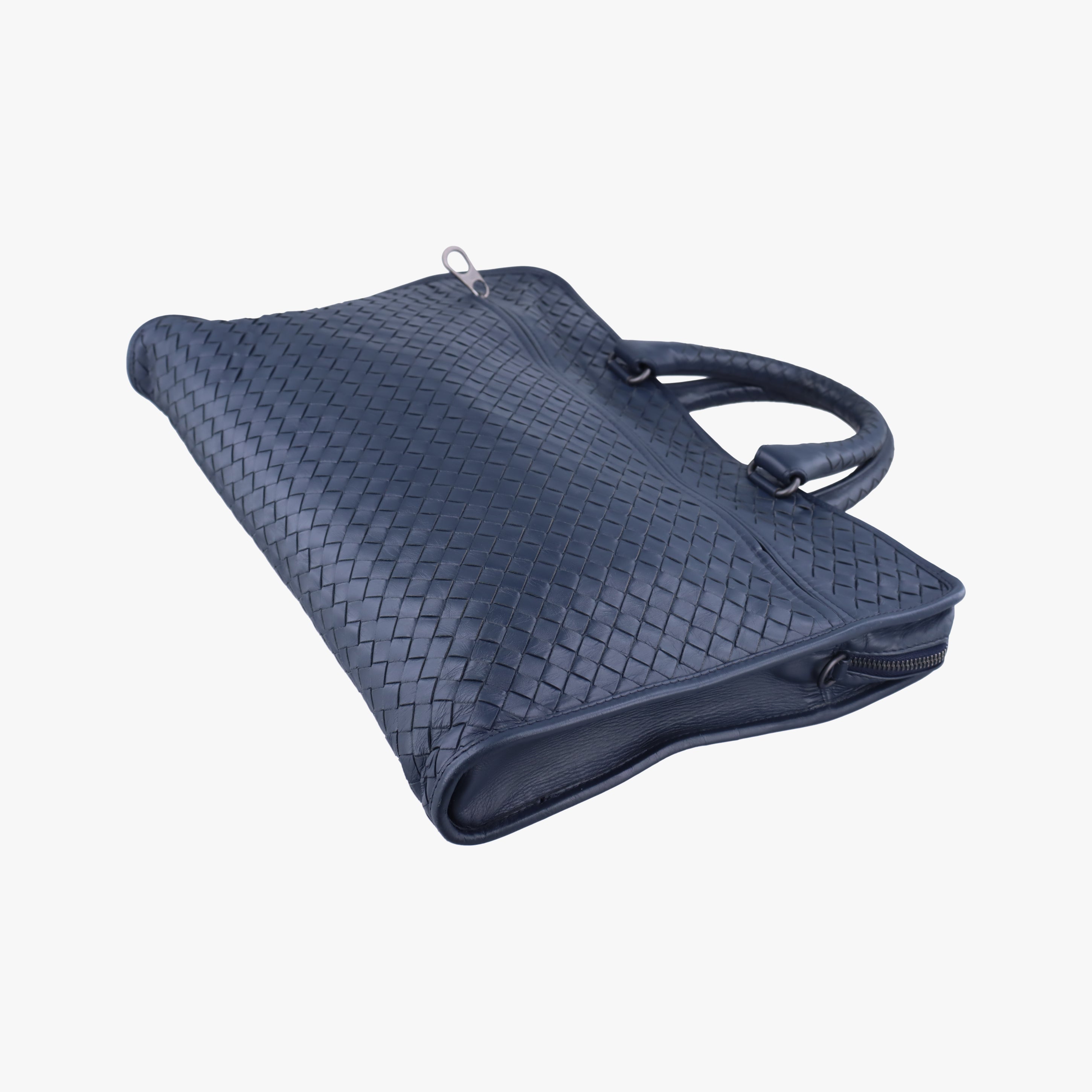 Secondhand Bottega Veneta Intrecciato Navy lambskin  shoulderbag | stylenewstar