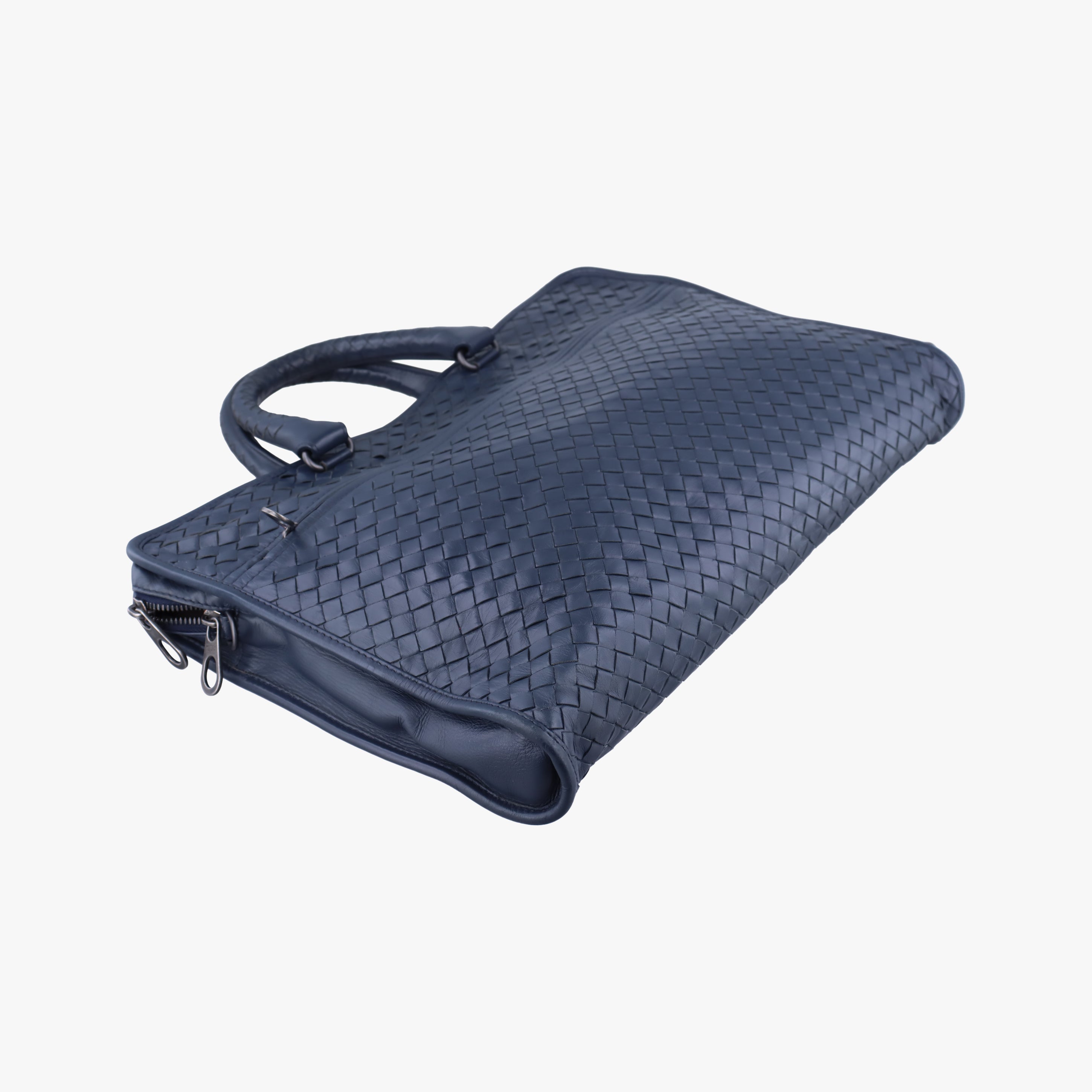 Secondhand Bottega Veneta Intrecciato Navy lambskin  shoulderbag | stylenewstar