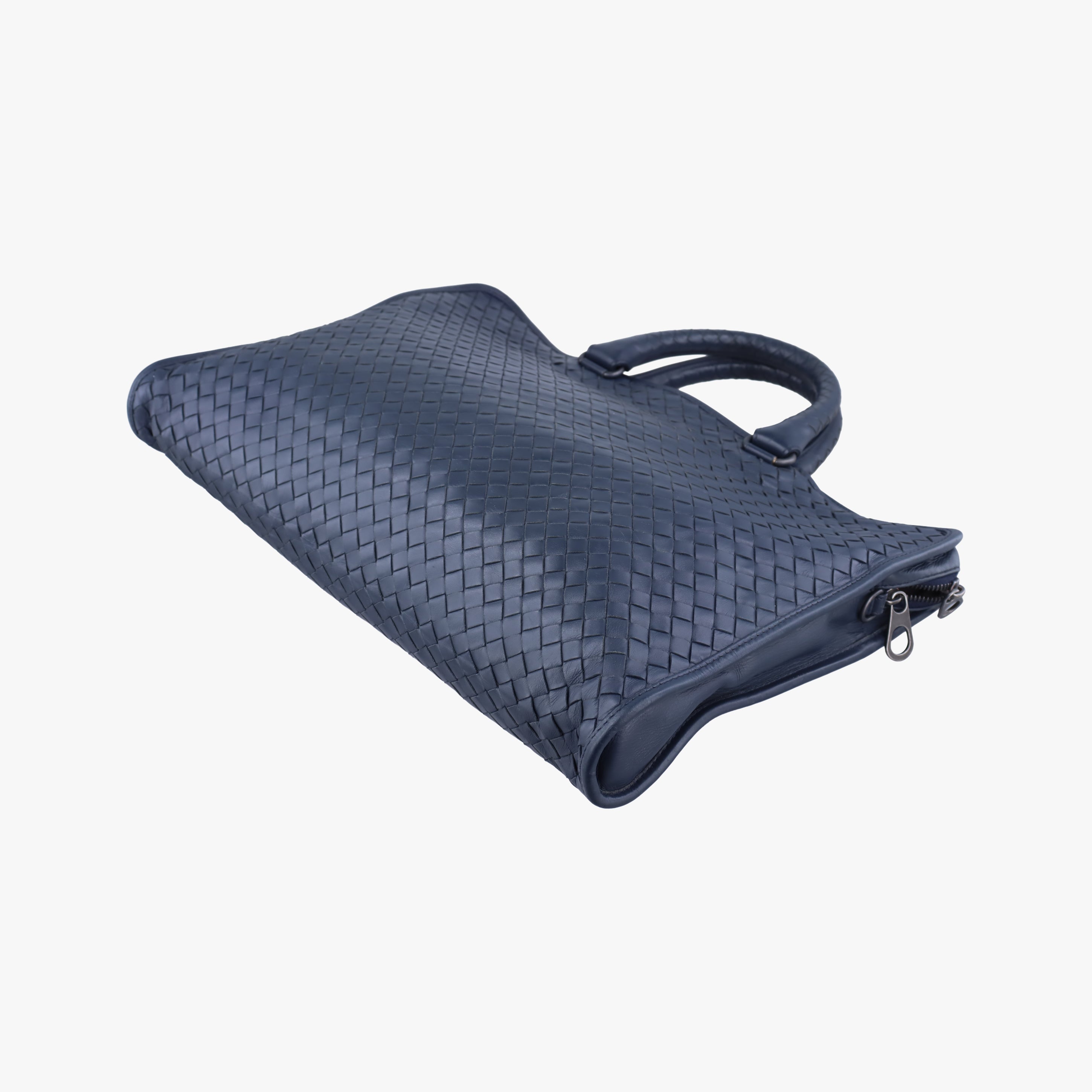 Secondhand Bottega Veneta Intrecciato Navy lambskin  shoulderbag | stylenewstar