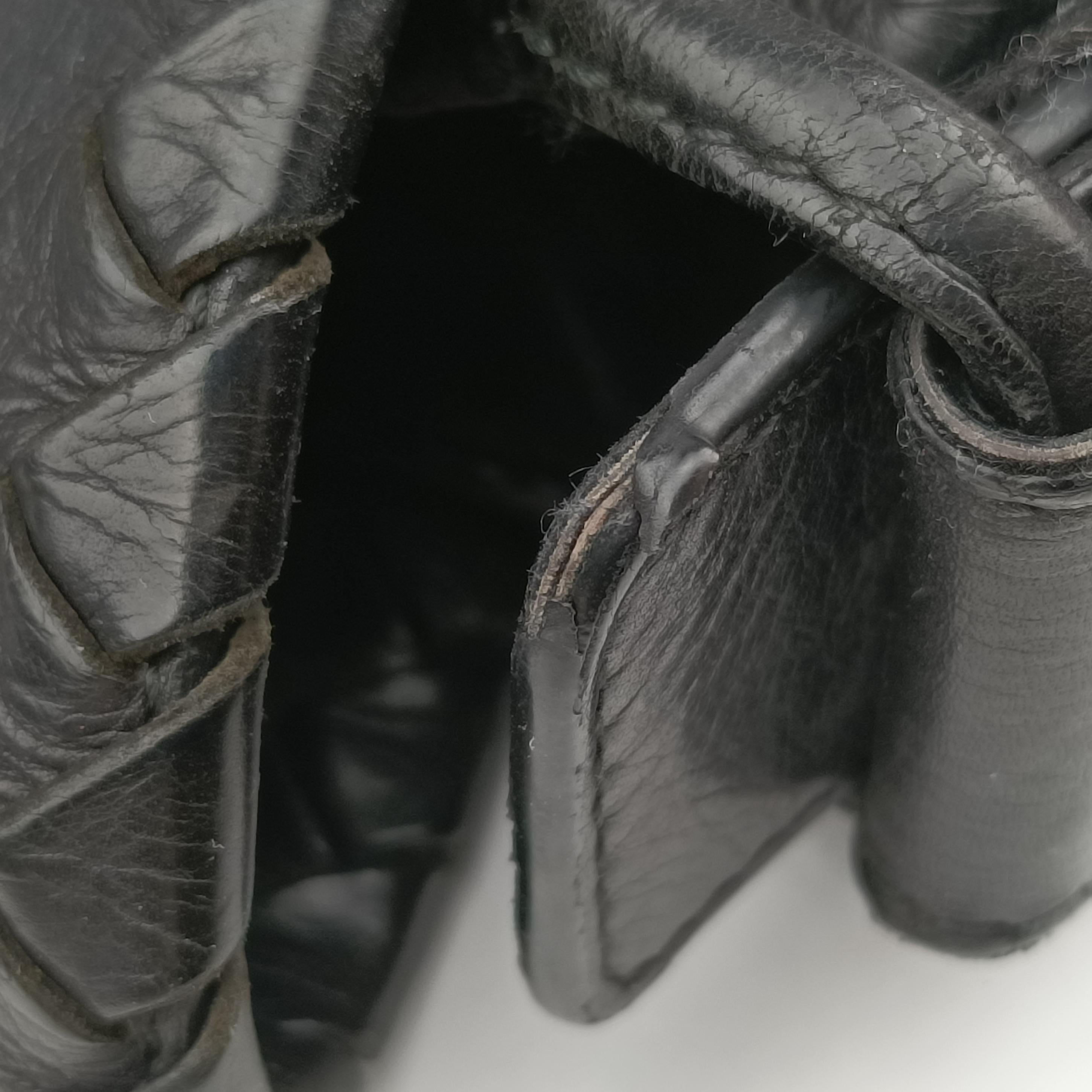 Secondhand Bottega Veneta Intrecciato Black Lambskin  shoulderbag | stylenewstar