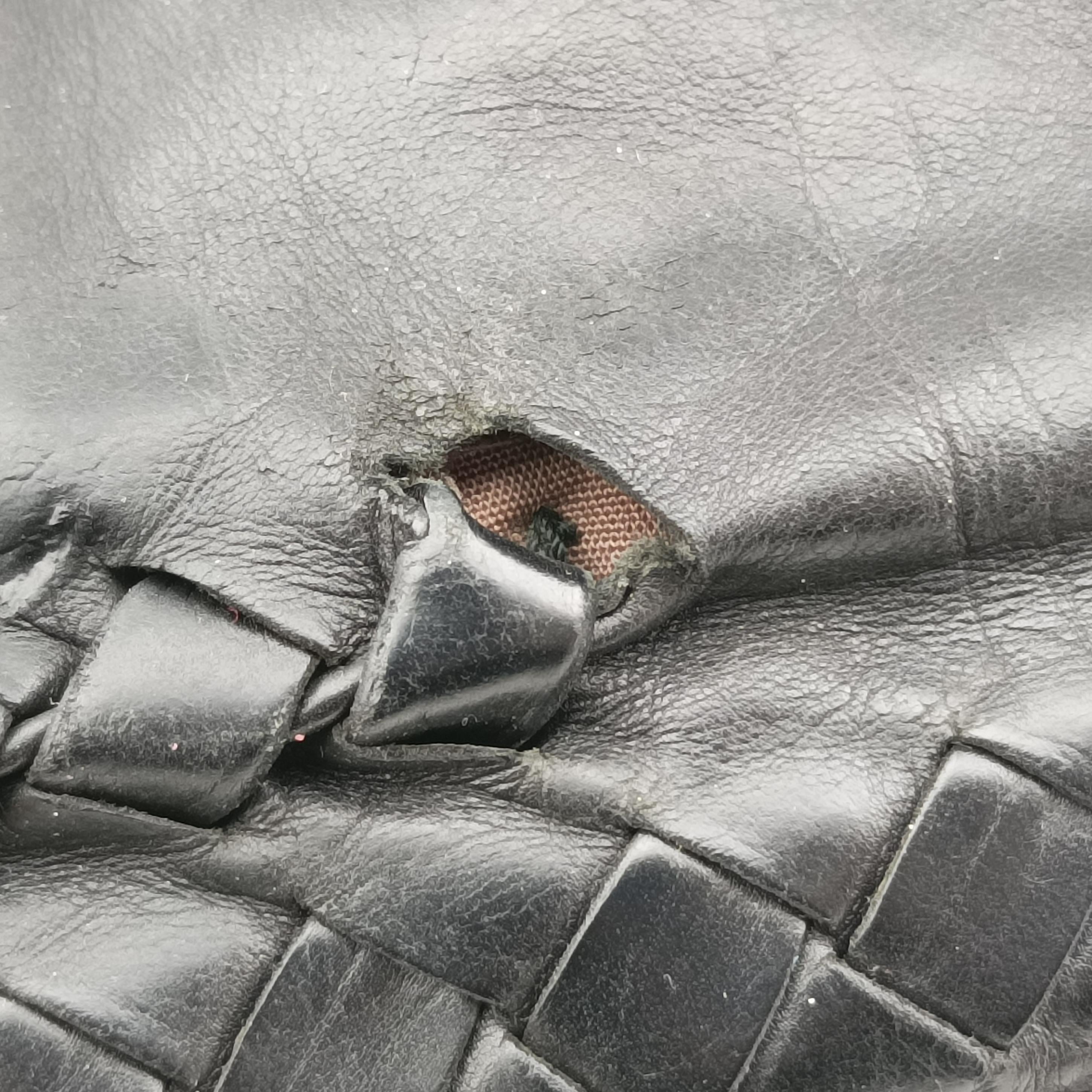 Secondhand Bottega Veneta Intrecciato Black Lambskin  shoulderbag | stylenewstar