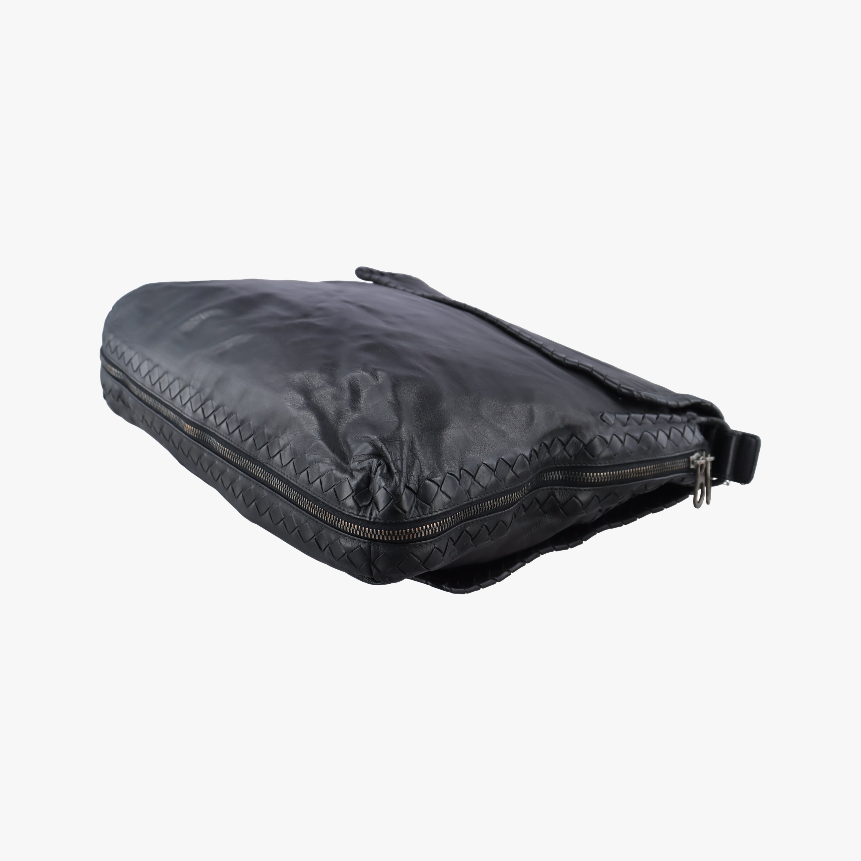 Secondhand Bottega Veneta Intrecciato Black Lambskin  shoulderbag | stylenewstar