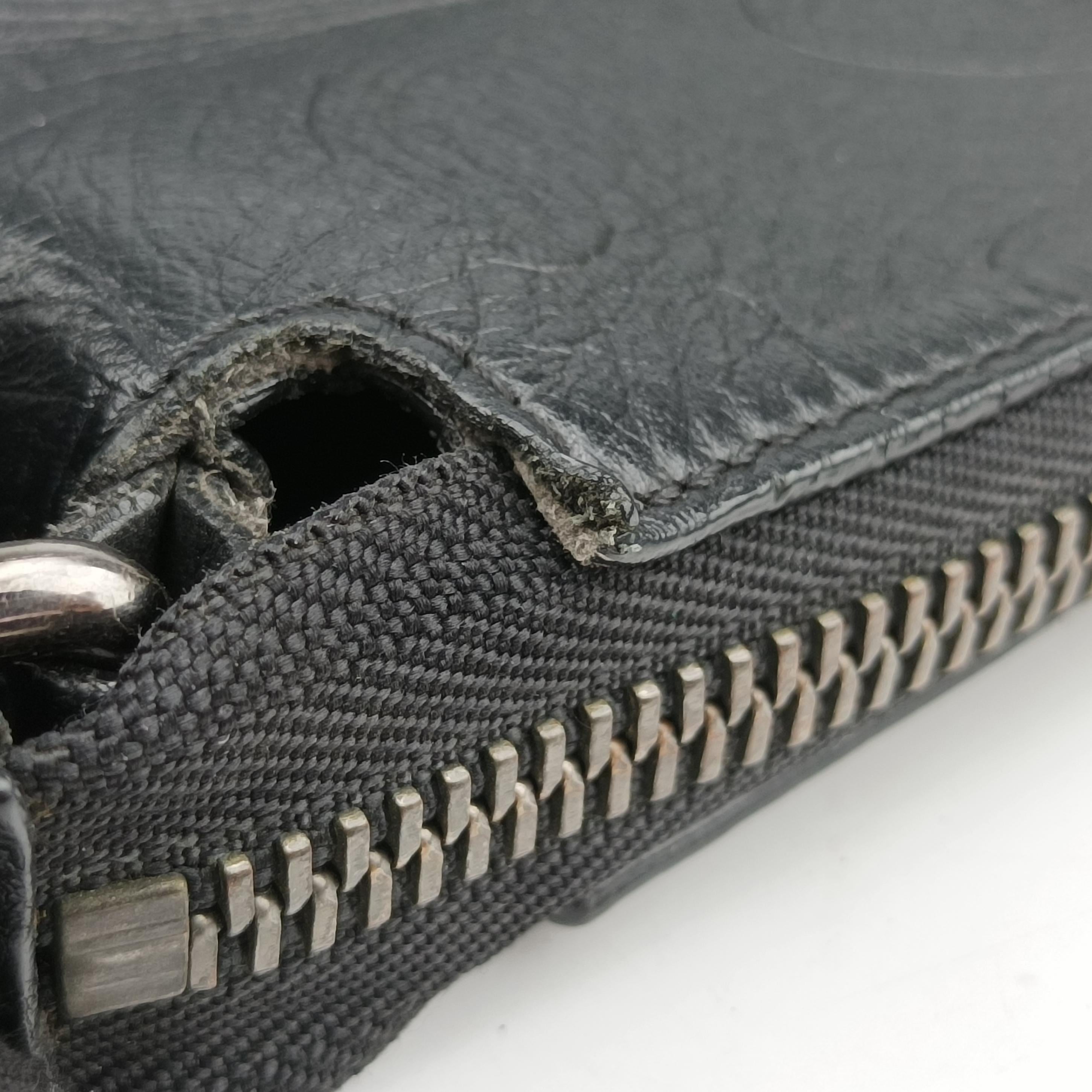Pre-owned VERSACE Medusa Black Leather  shoulderbag | stylenewstar