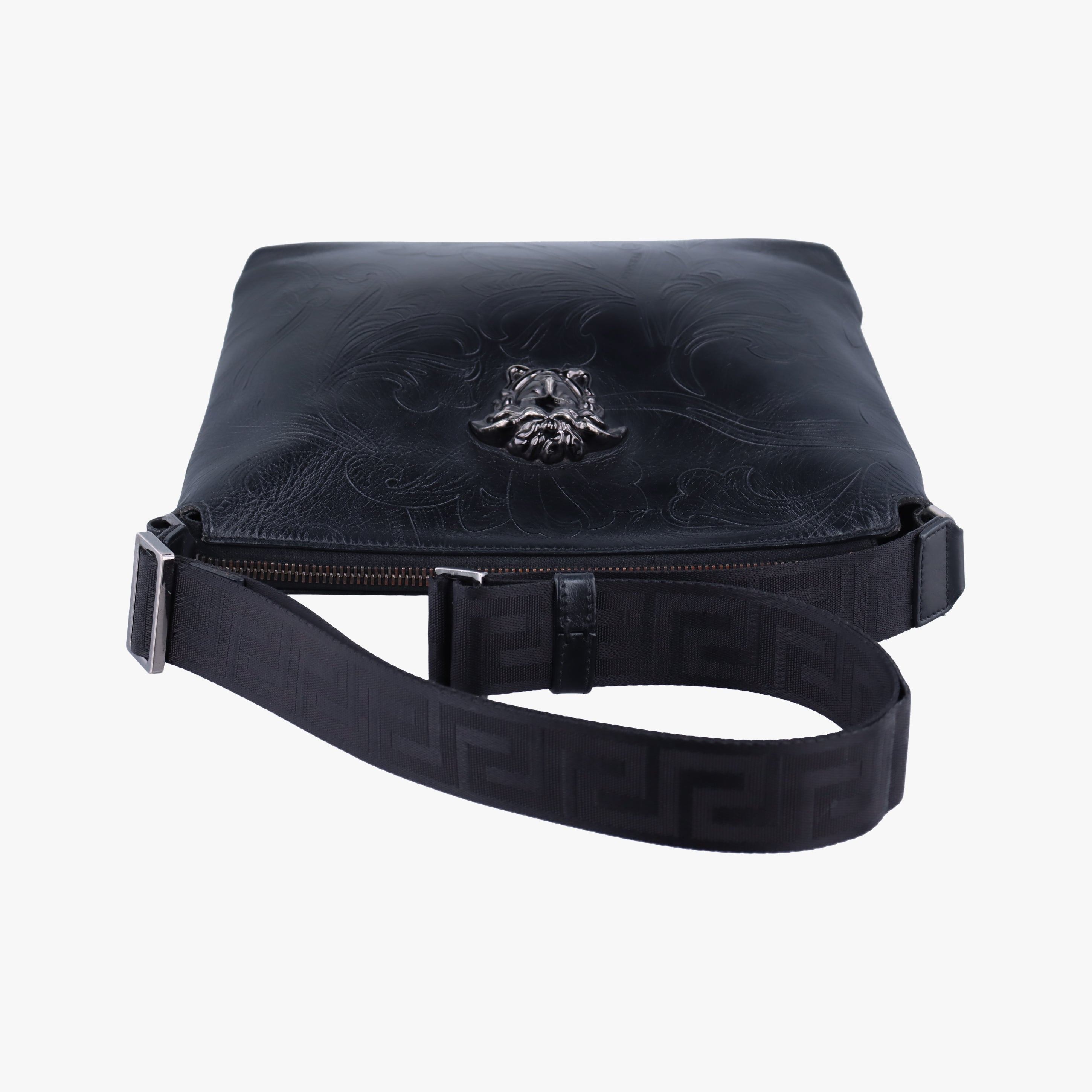 Pre-owned VERSACE Medusa Black Leather  shoulderbag | stylenewstar