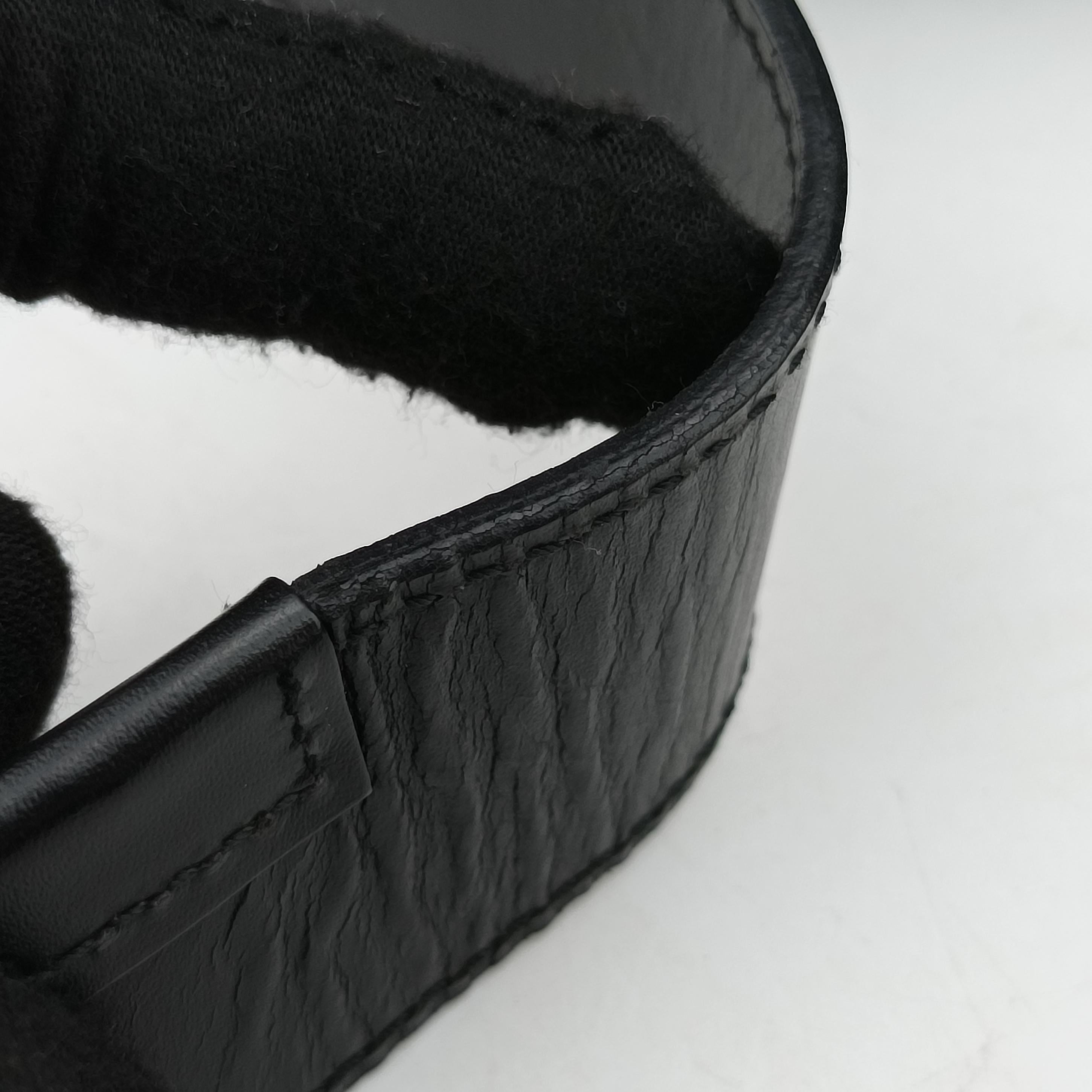 Pre-owned Gucci Jackie Black Leather 143747 handbag | stylenewstar