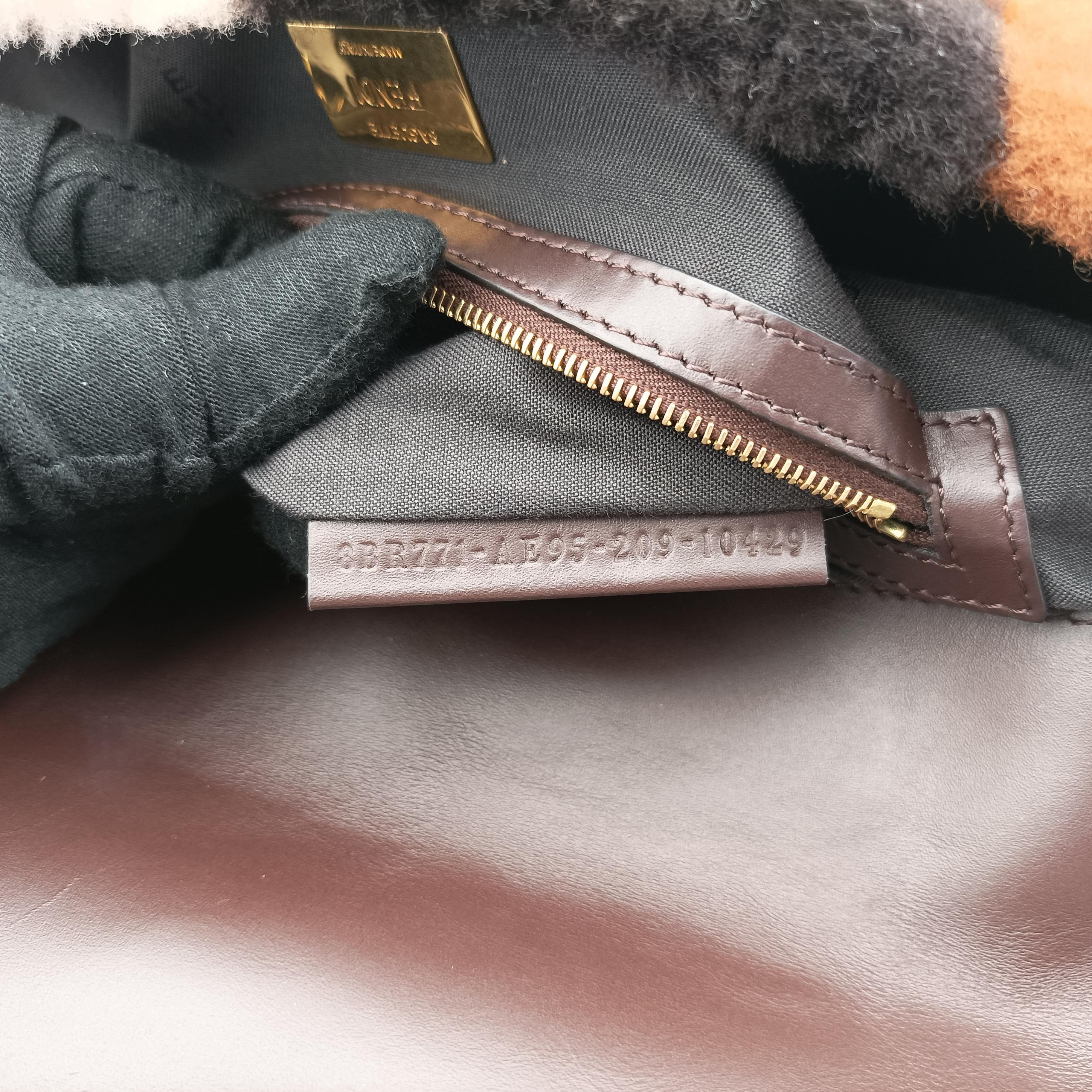 Vintage Fendi BAGUETTE Multicolour fur 8BR771 shoulderbag | stylenewstar
