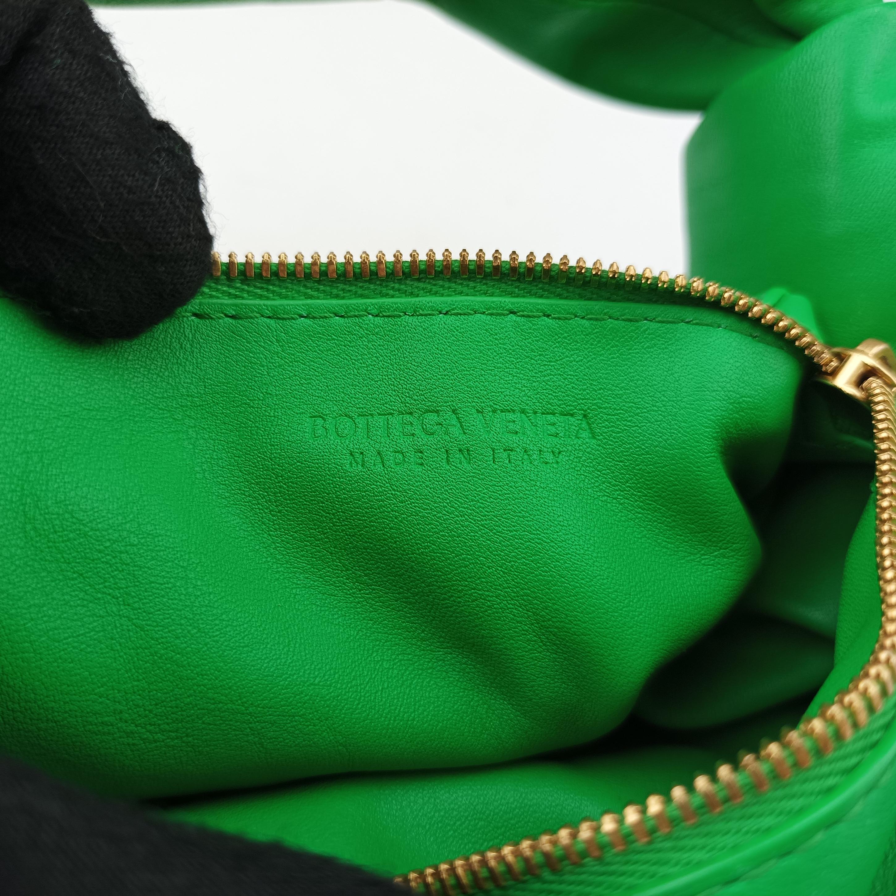 Secondhand Bottega Veneta Double Knot Green lambskin  handbag | stylenewstar
