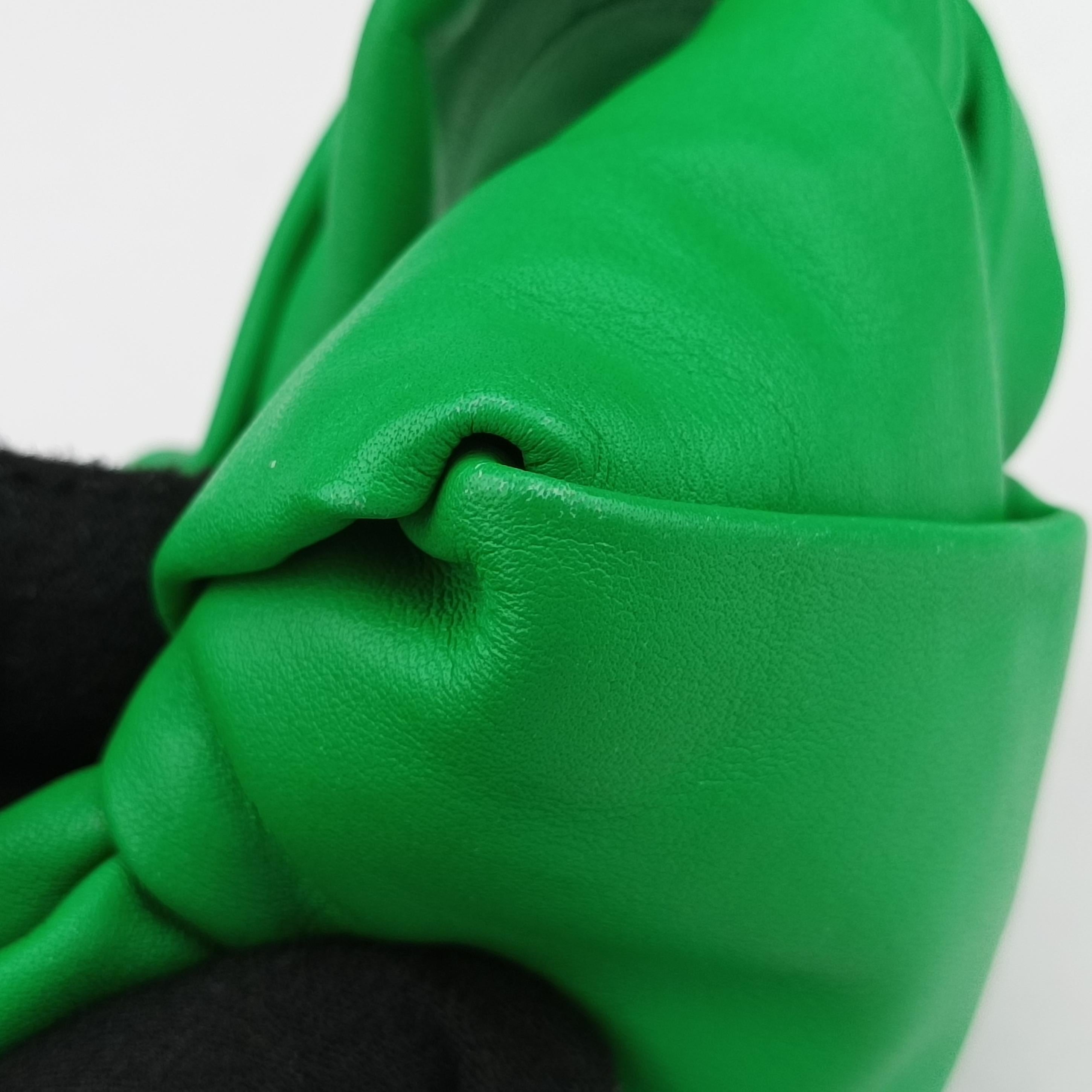 Secondhand Bottega Veneta Double Knot Green lambskin  handbag | stylenewstar