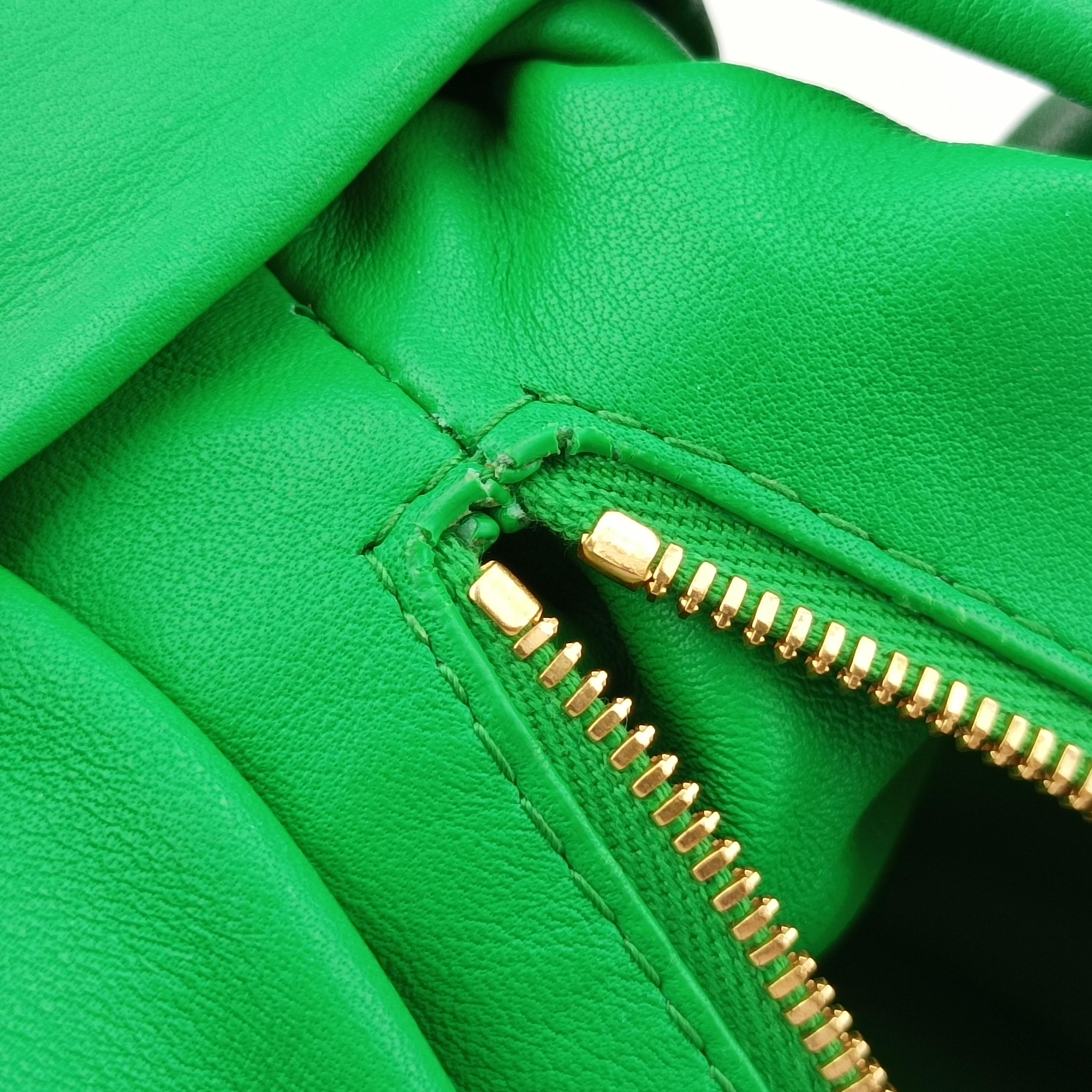 Secondhand Bottega Veneta Double Knot Green lambskin  handbag | stylenewstar